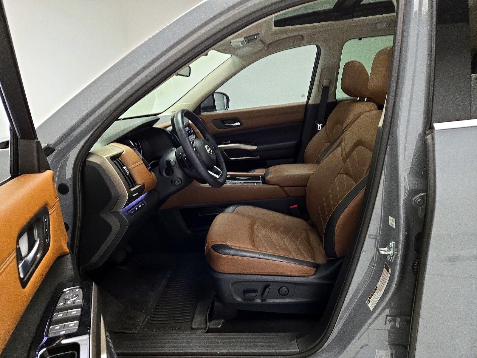 2025 Nissan Pathfinder Platinum, photo 12