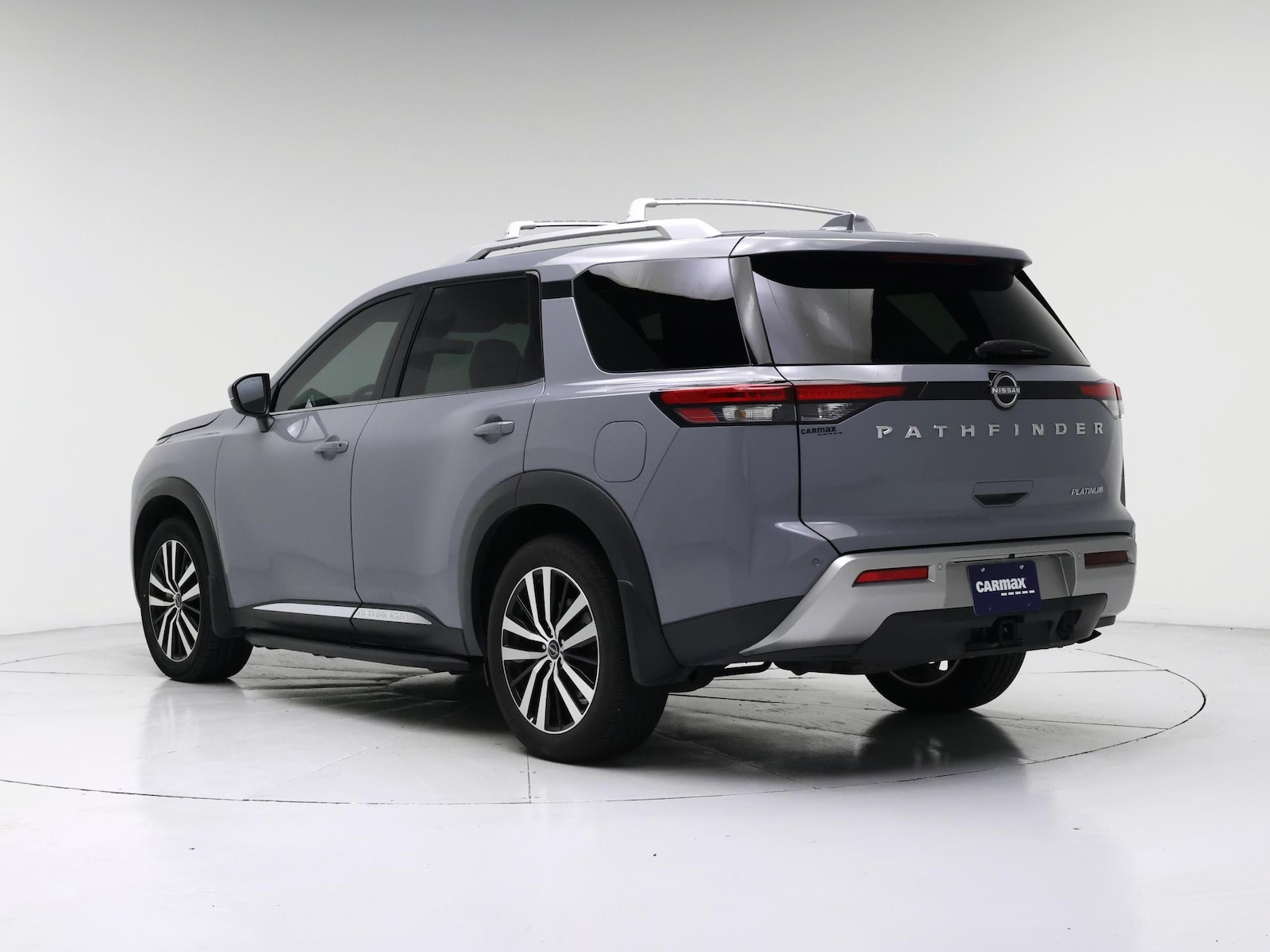 2025 Nissan Pathfinder Platinum, photo 3