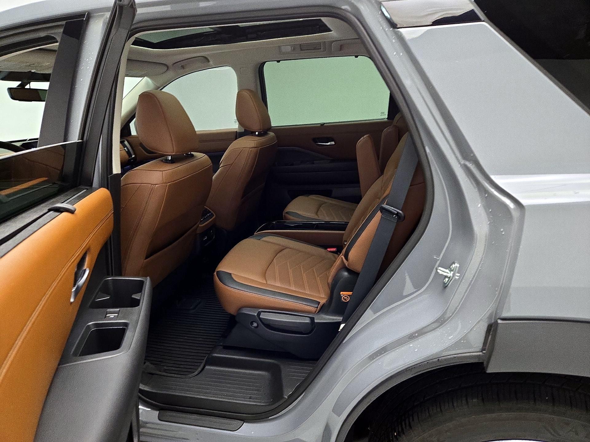 Thumbnail: 2025 Nissan Pathfinder - 20