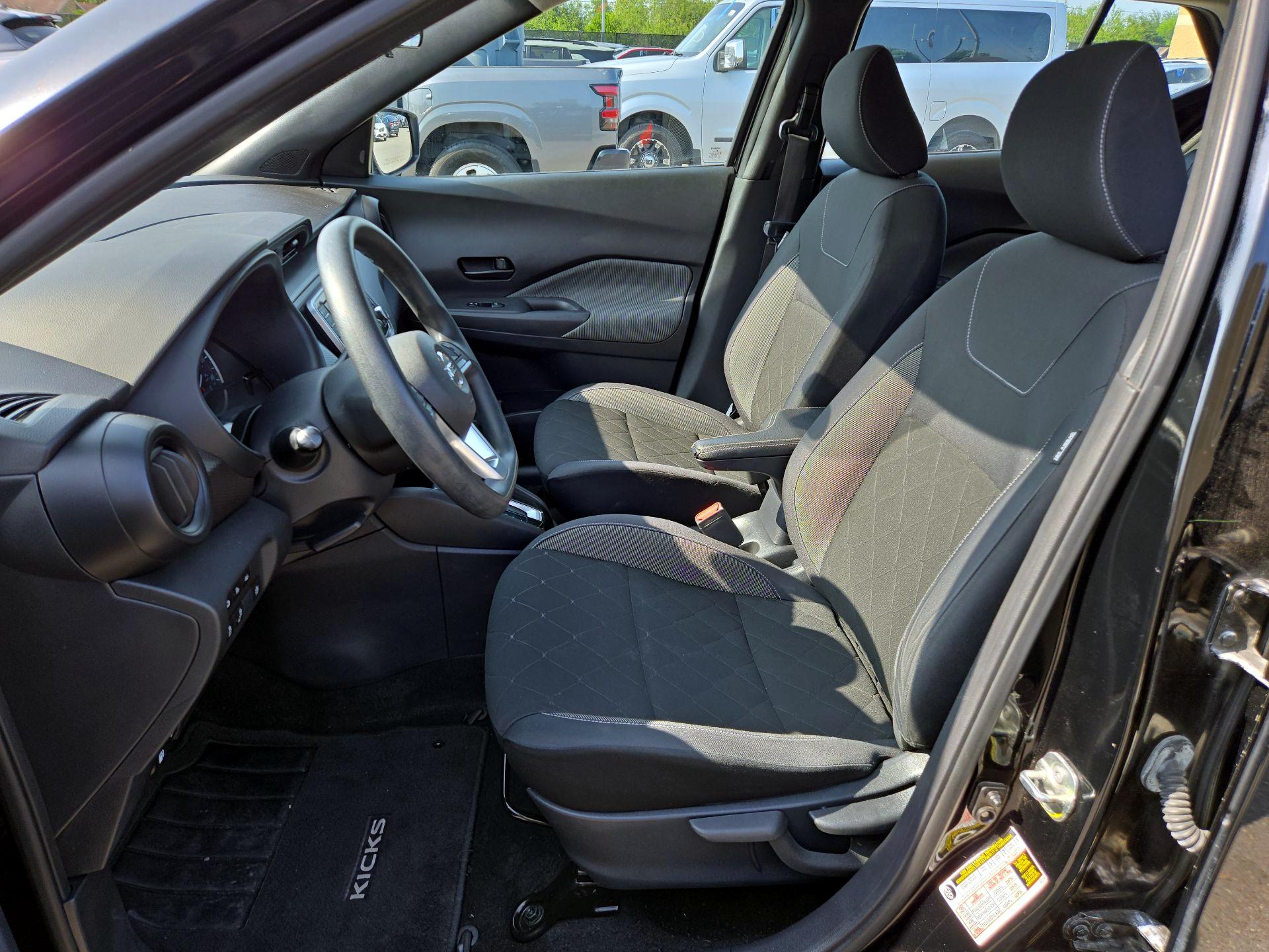 Thumbnail: 2020 Nissan Kicks - 9