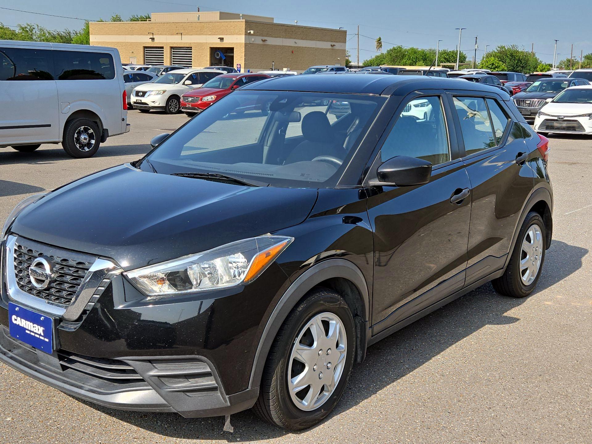 Thumbnail: 2020 Nissan Kicks - 3