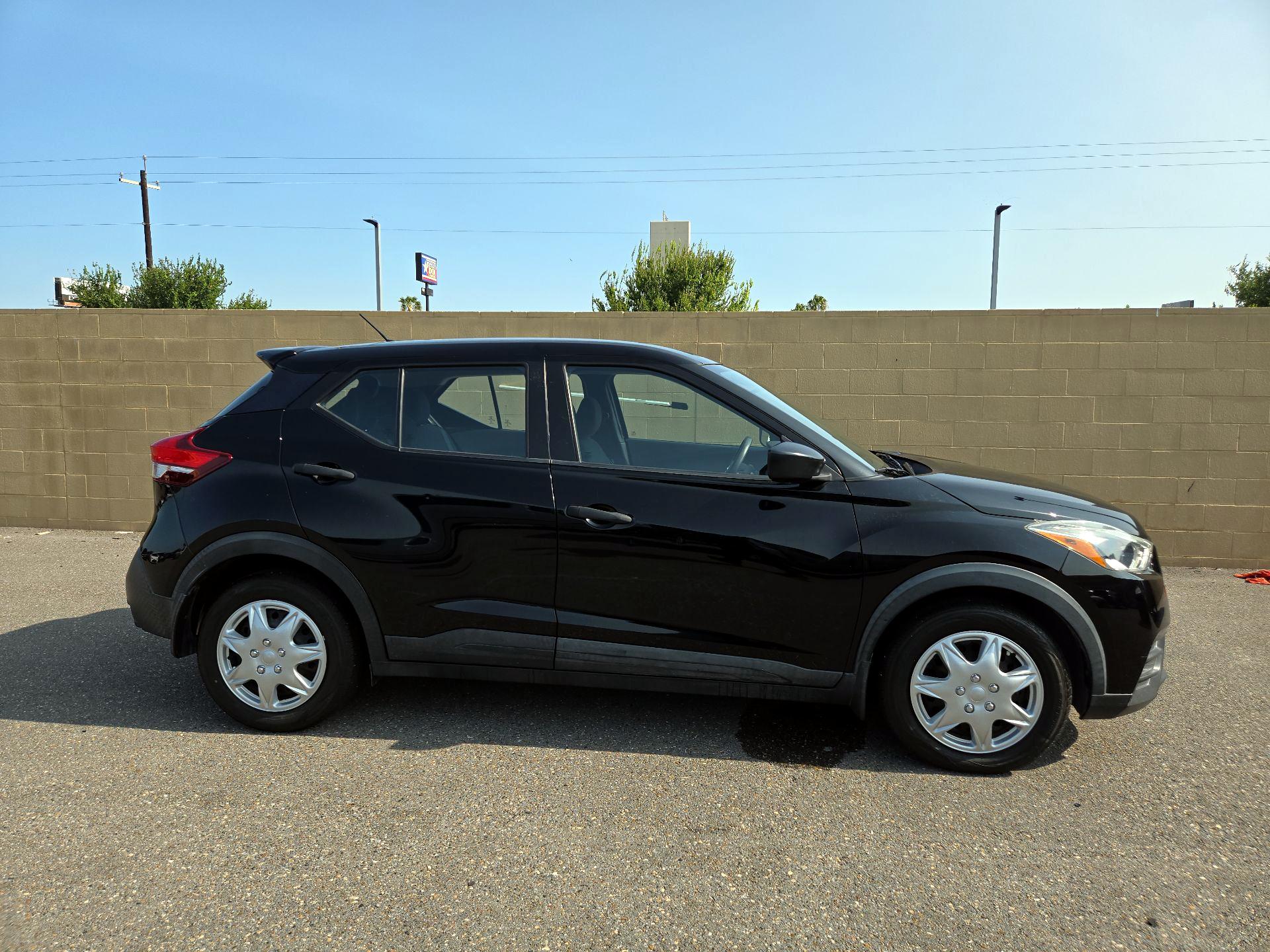 Thumbnail: 2020 Nissan Kicks - 4