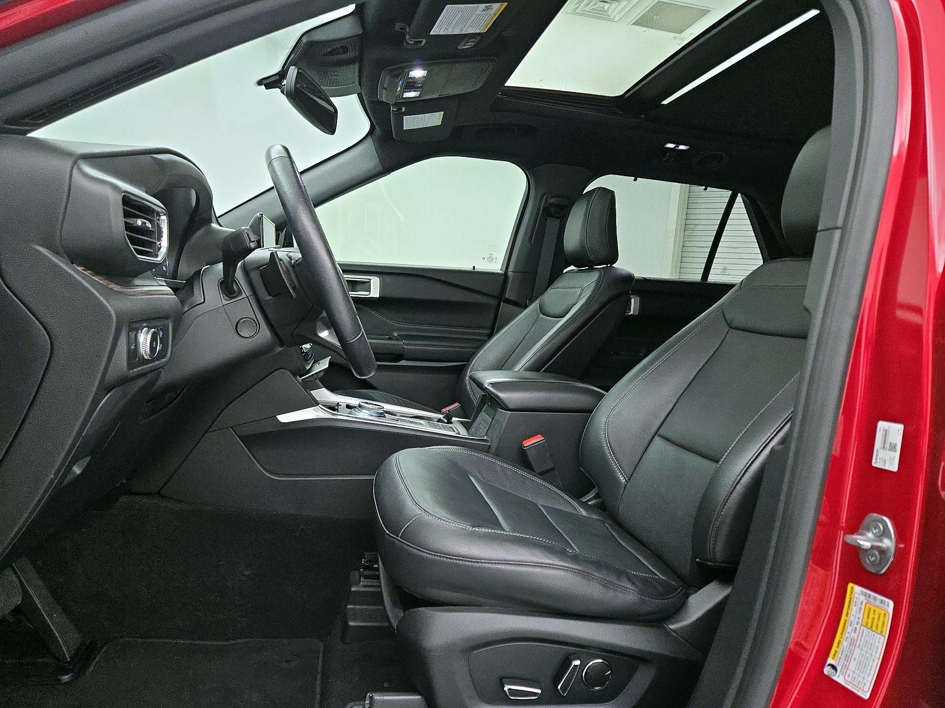 Thumbnail: 2020 Ford Explorer - 11