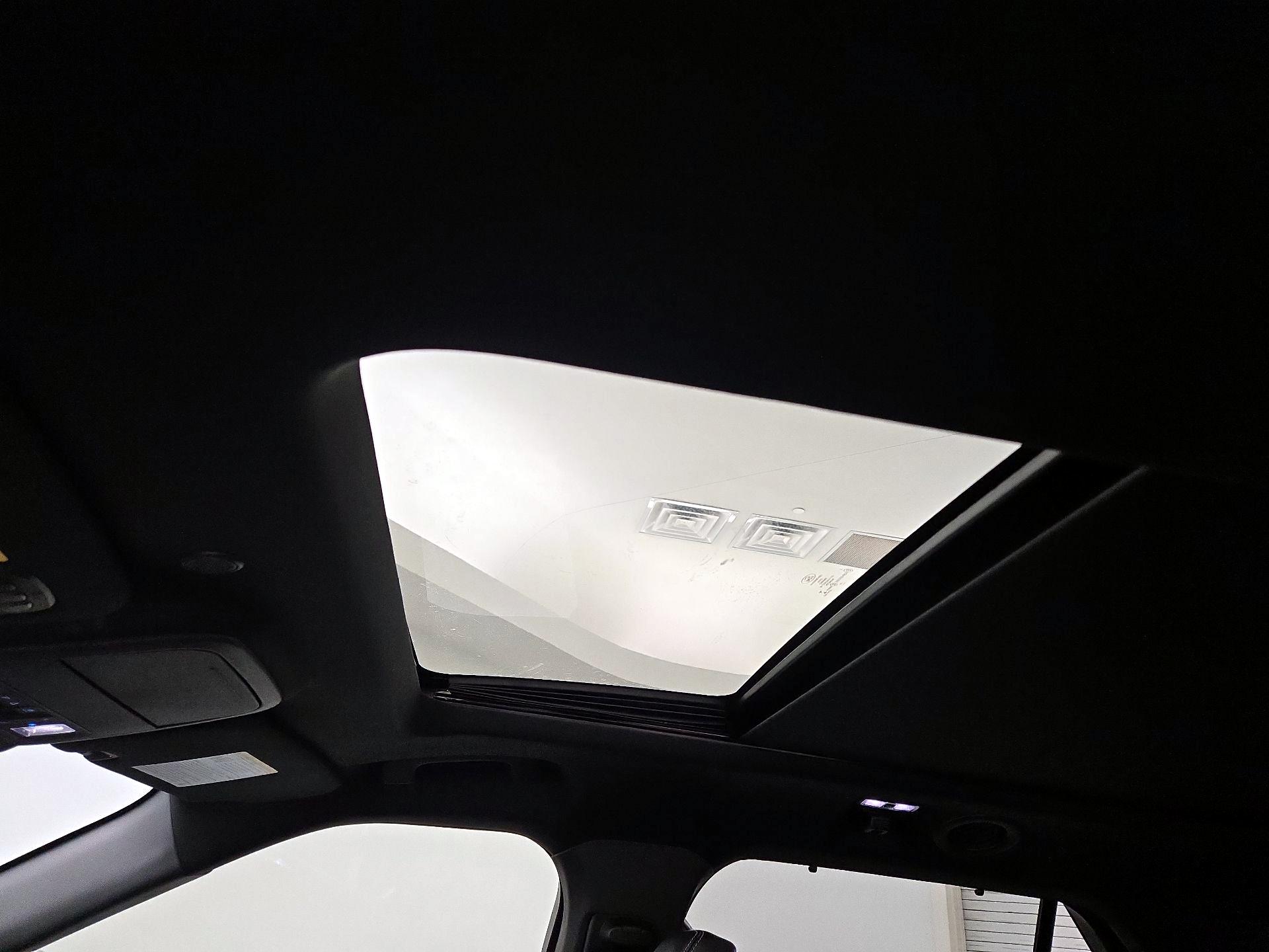 Thumbnail: 2020 Ford Explorer - 20