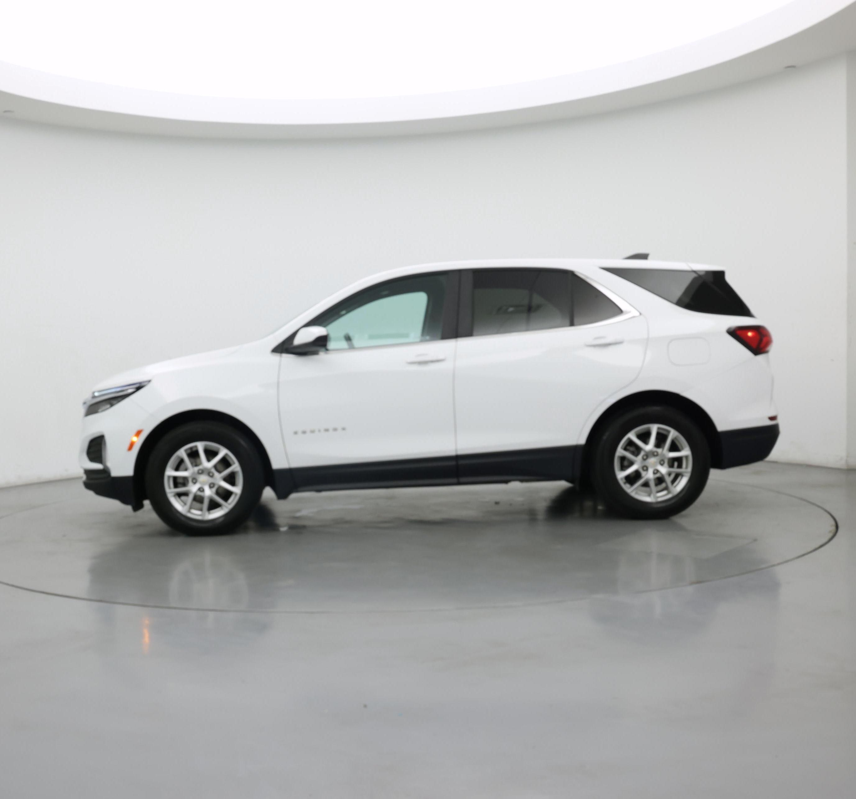 Thumbnail: 2023 Chevrolet Equinox - 3