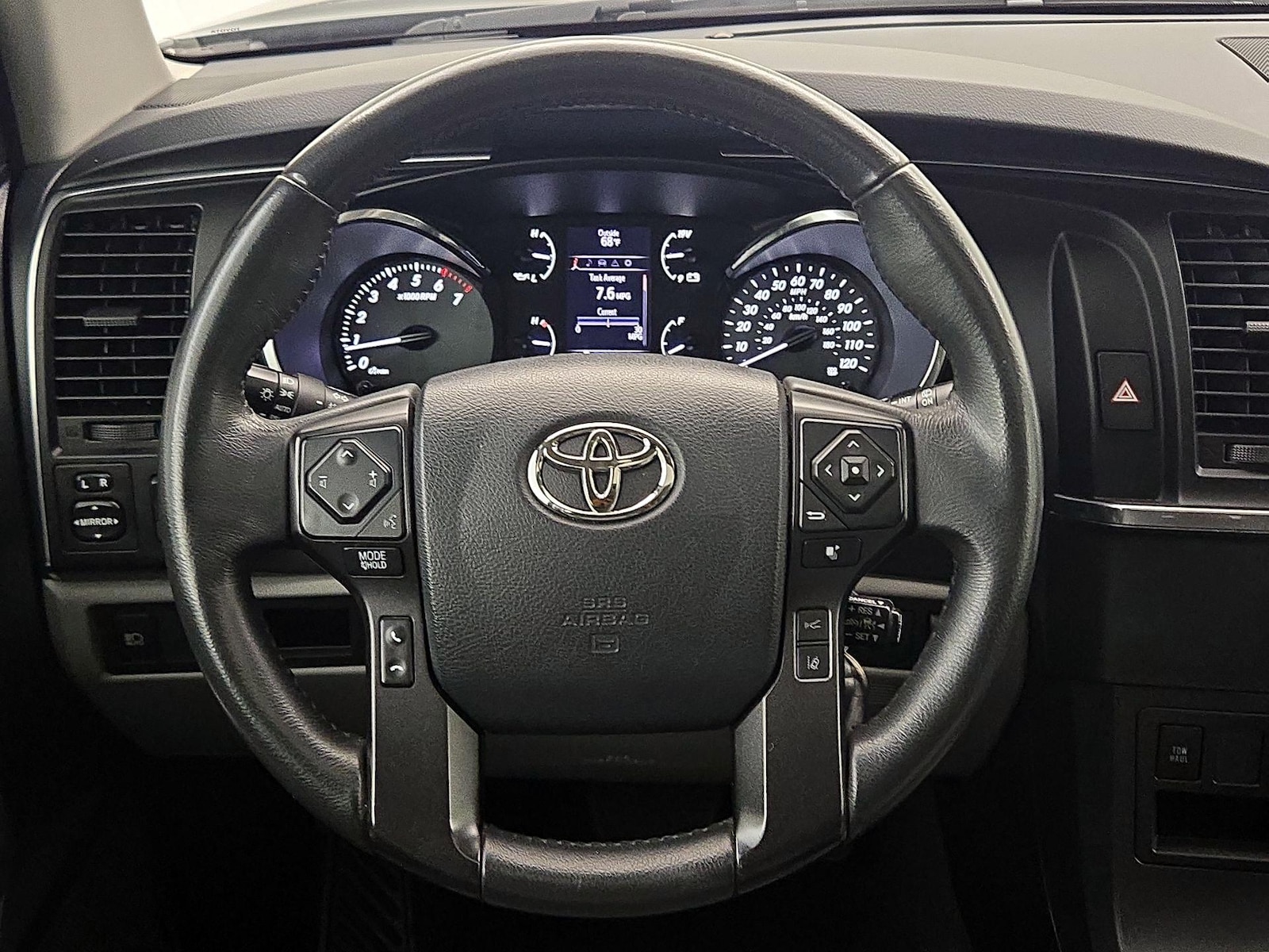 2019 Toyota Sequoia SR5 - Photo 11