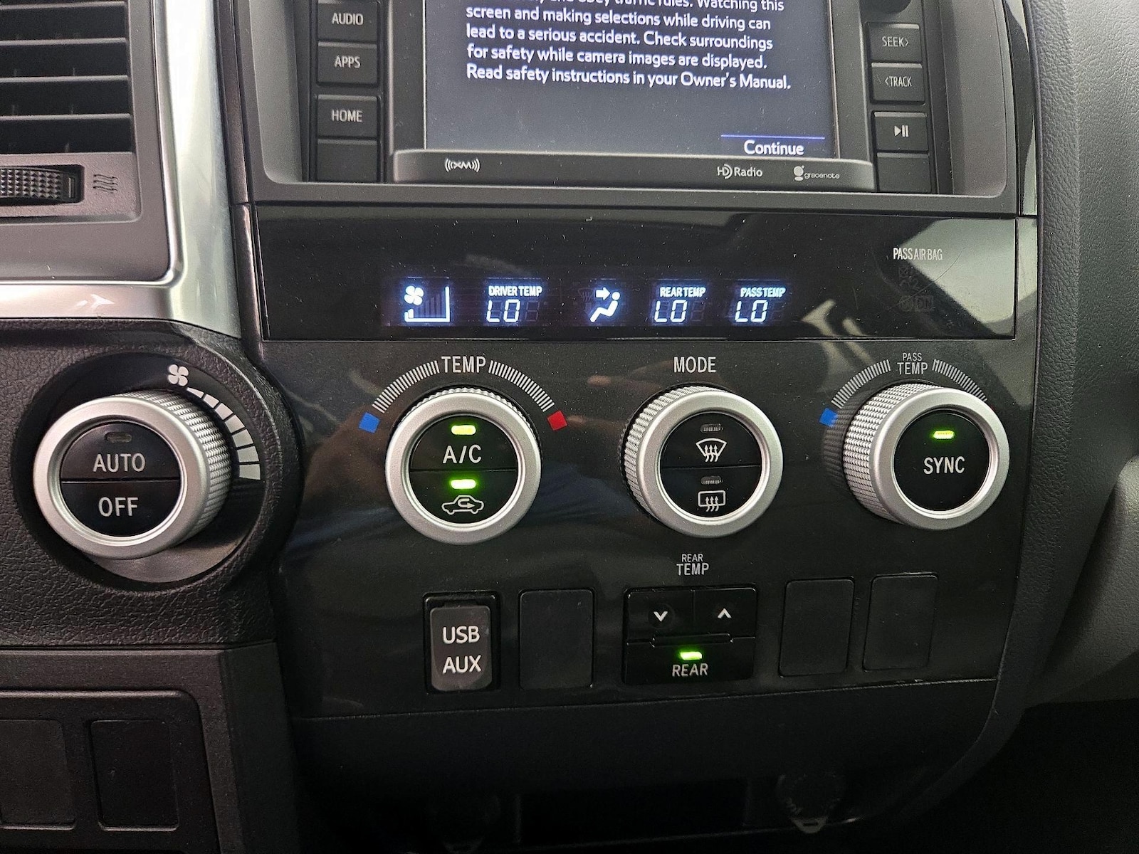 2019 Toyota Sequoia SR5 - Photo 17