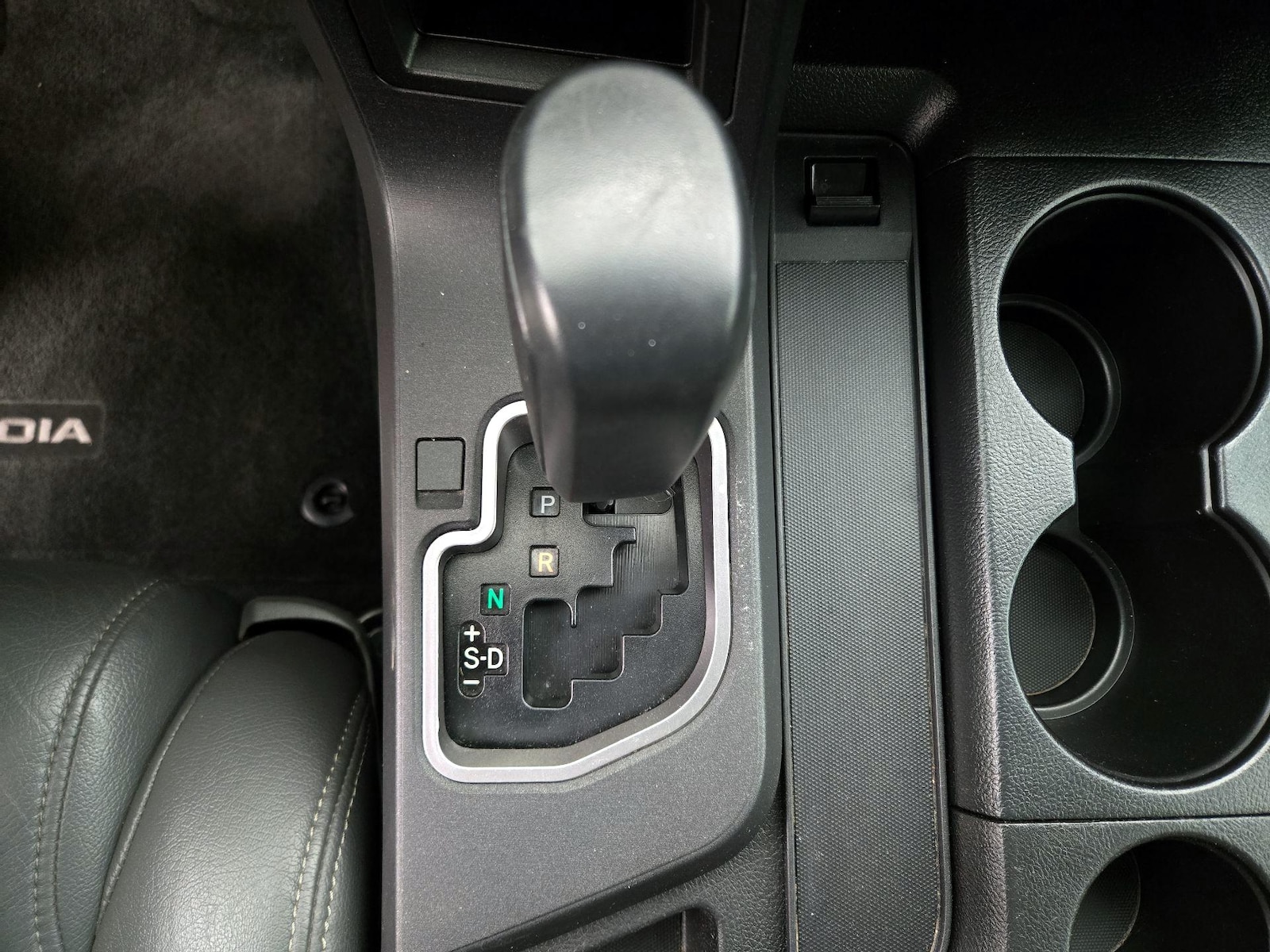2019 Toyota Sequoia SR5 - Photo 18