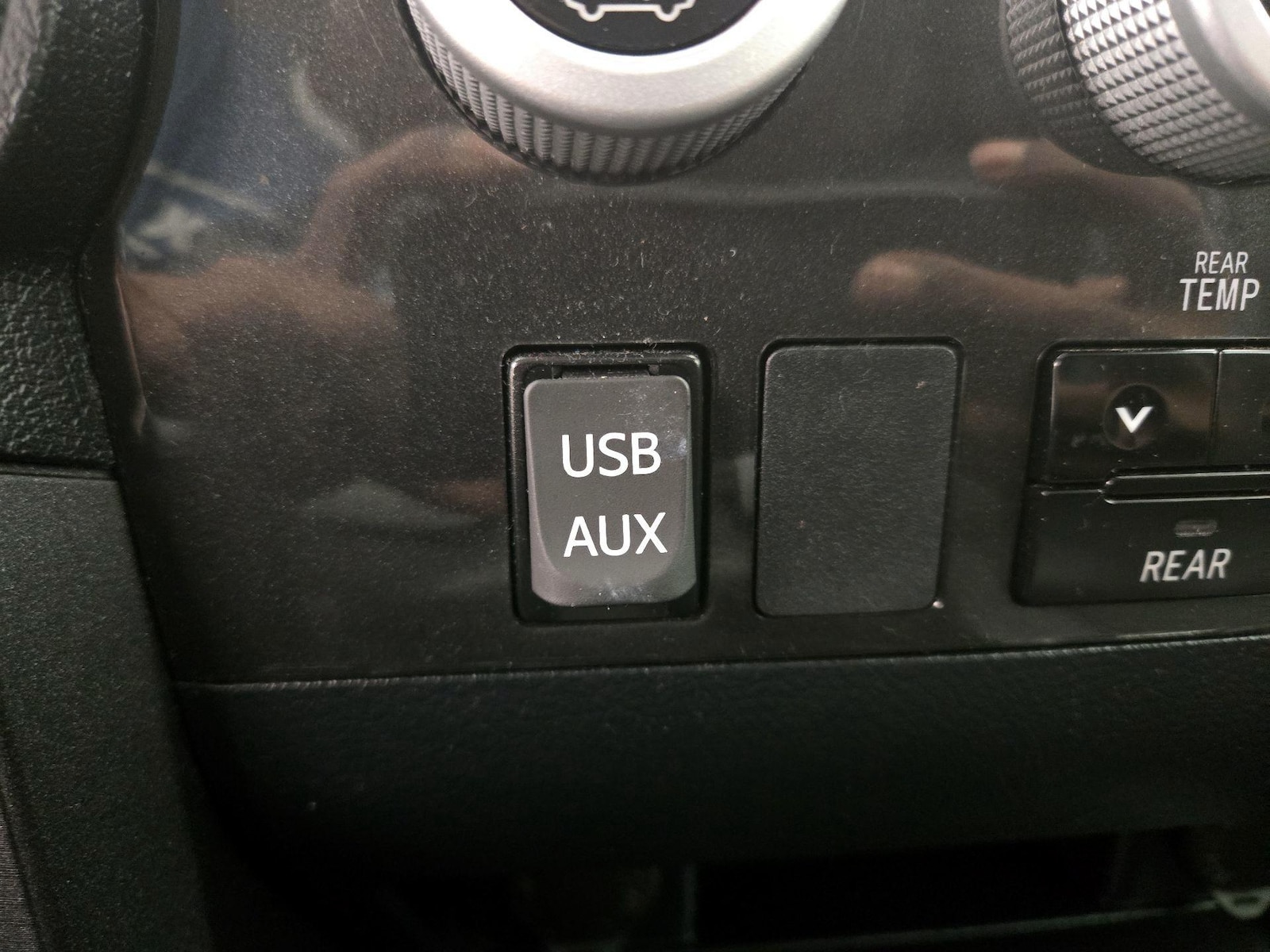 2019 Toyota Sequoia SR5 - Photo 19