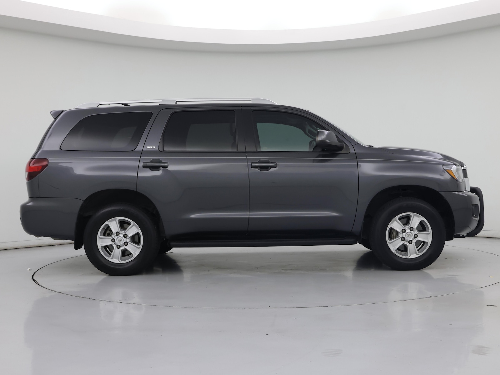 2019 Toyota Sequoia SR5 - Photo 8