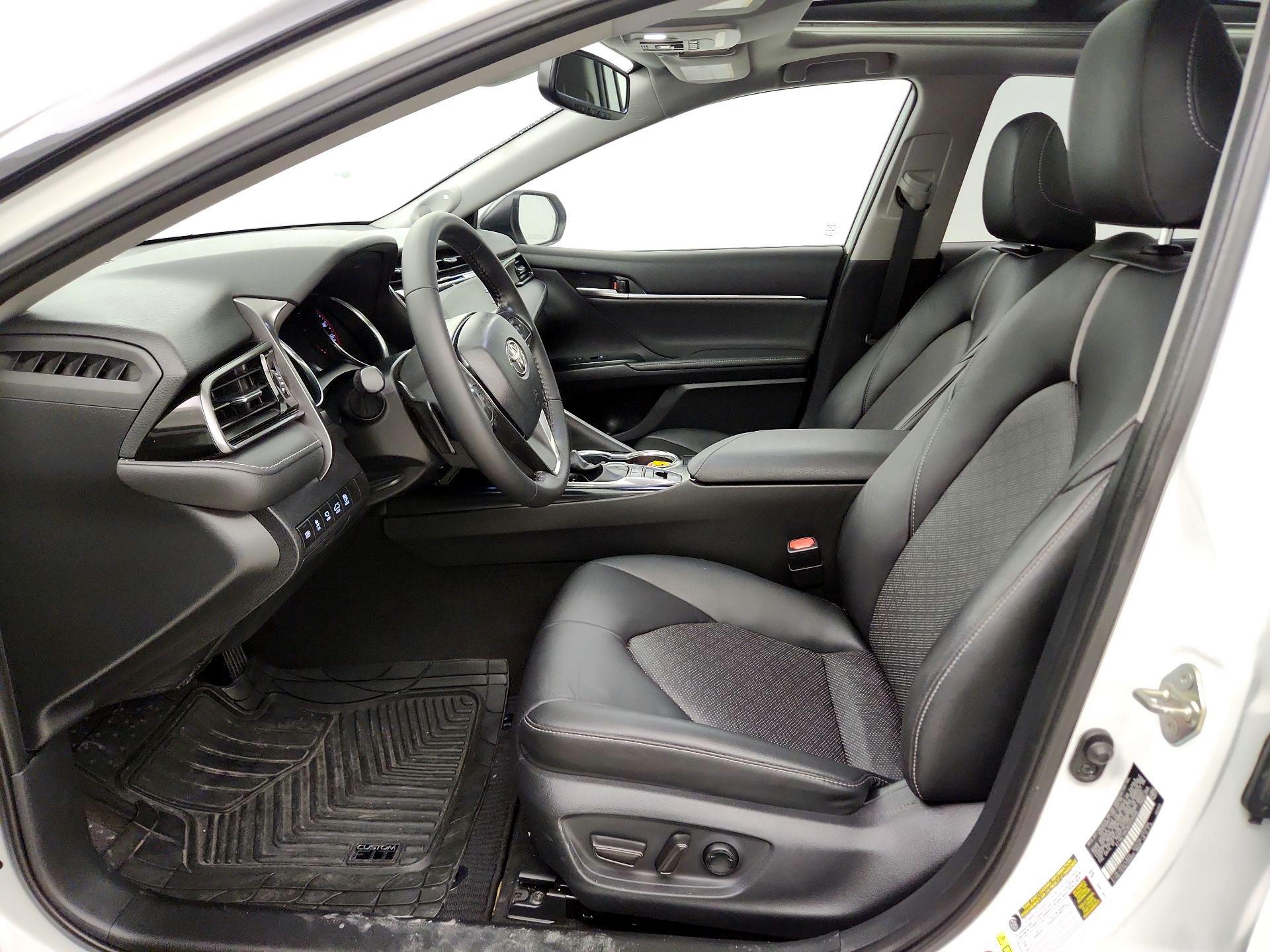 Thumbnail: 2019 Toyota Camry - 9