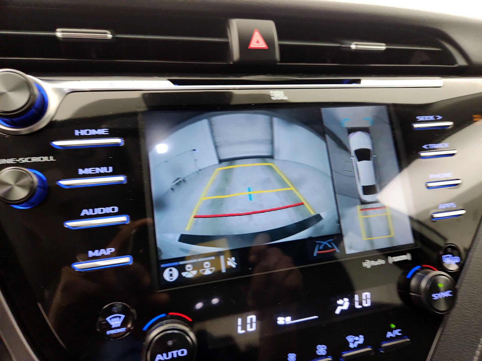 Thumbnail: 2019 Toyota Camry - 12