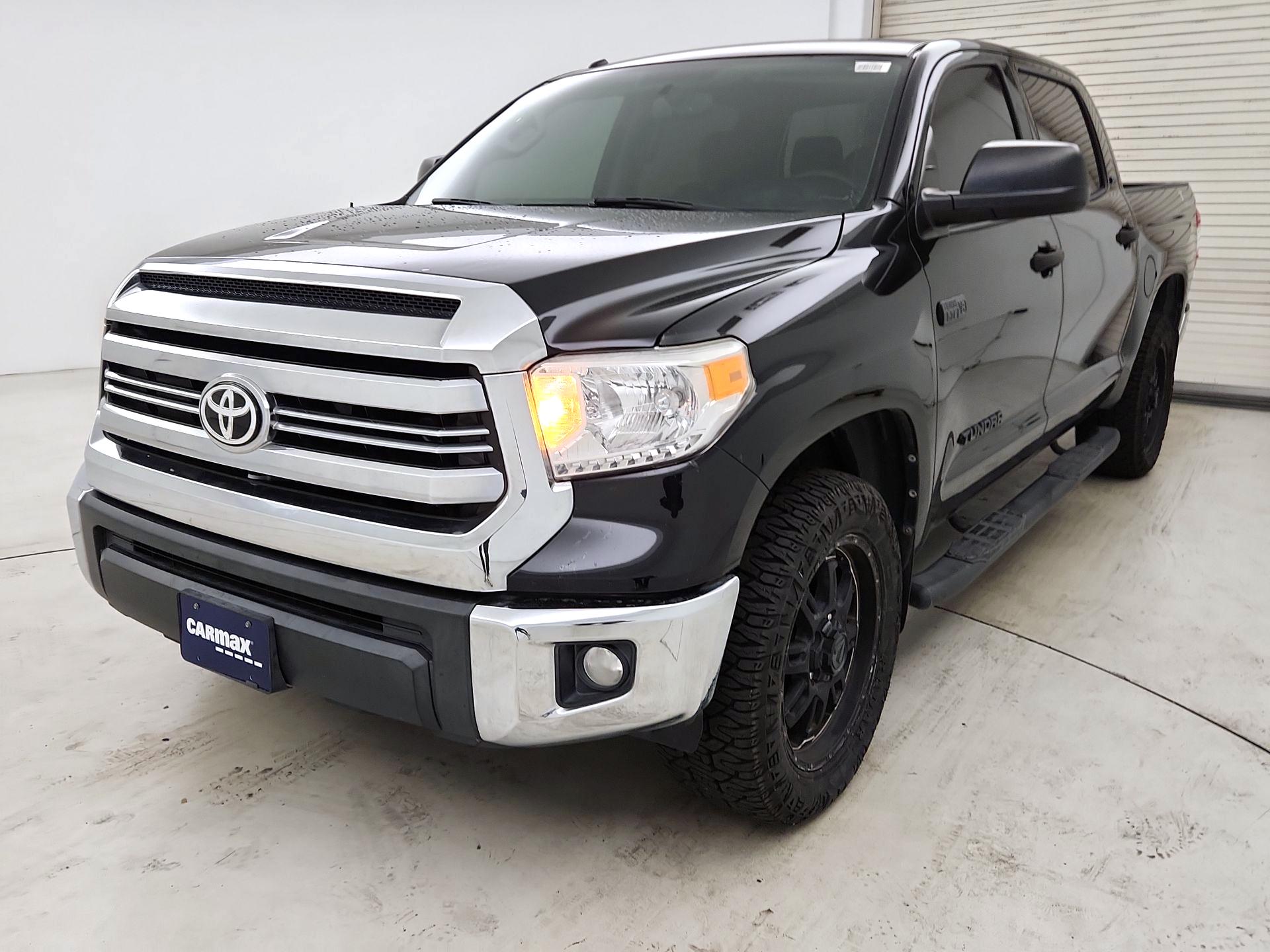 Thumbnail: 2017 Toyota Tundra - 3