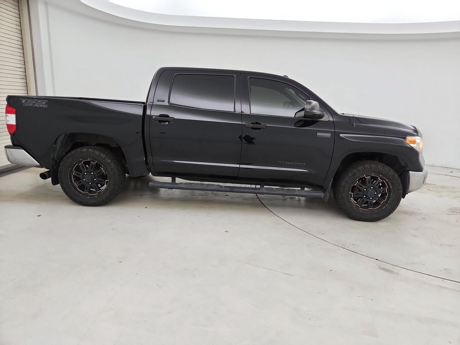 Thumbnail: 2017 Toyota Tundra - 4