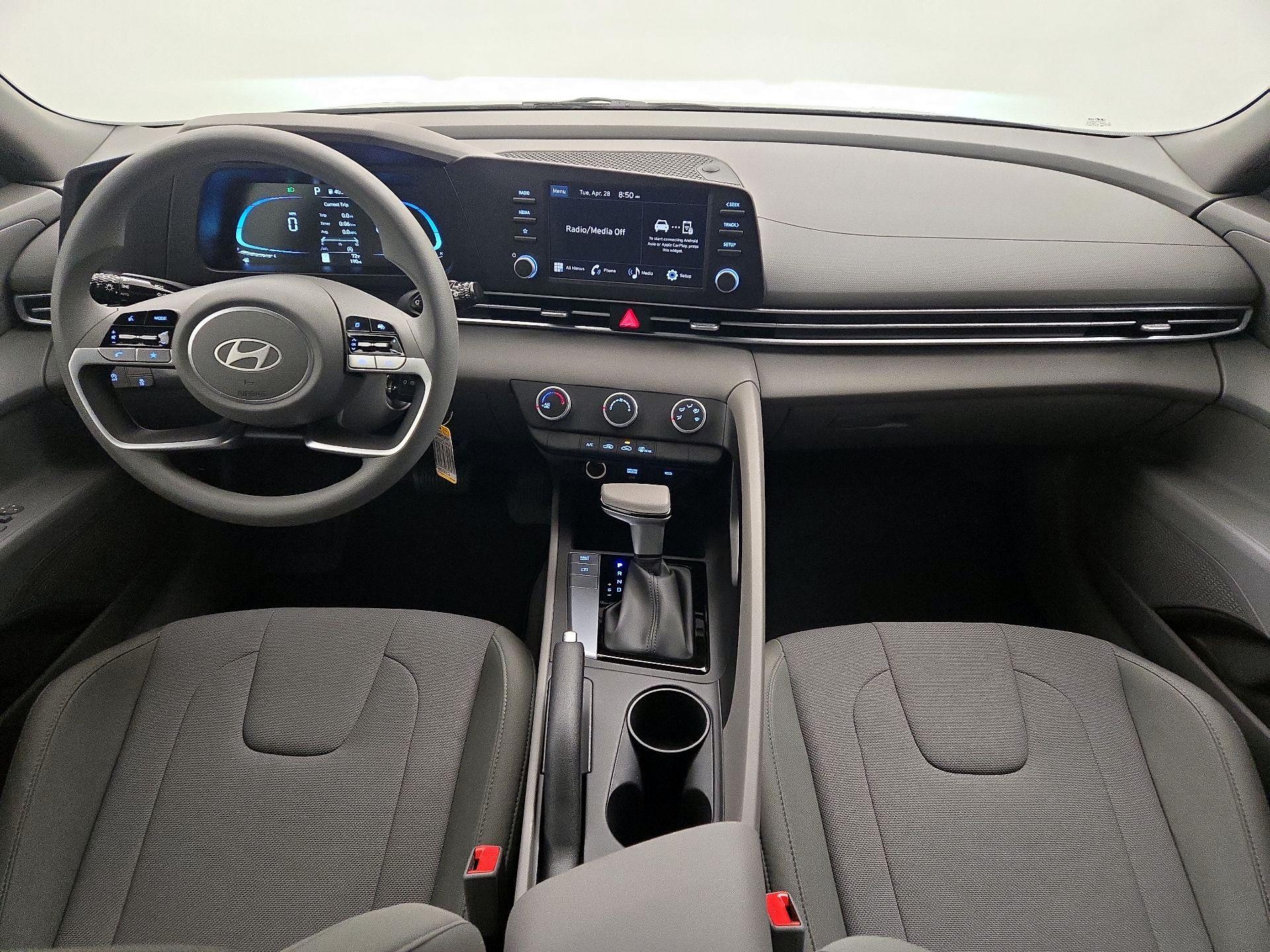 Thumbnail: 2025 Hyundai Elantra - 9