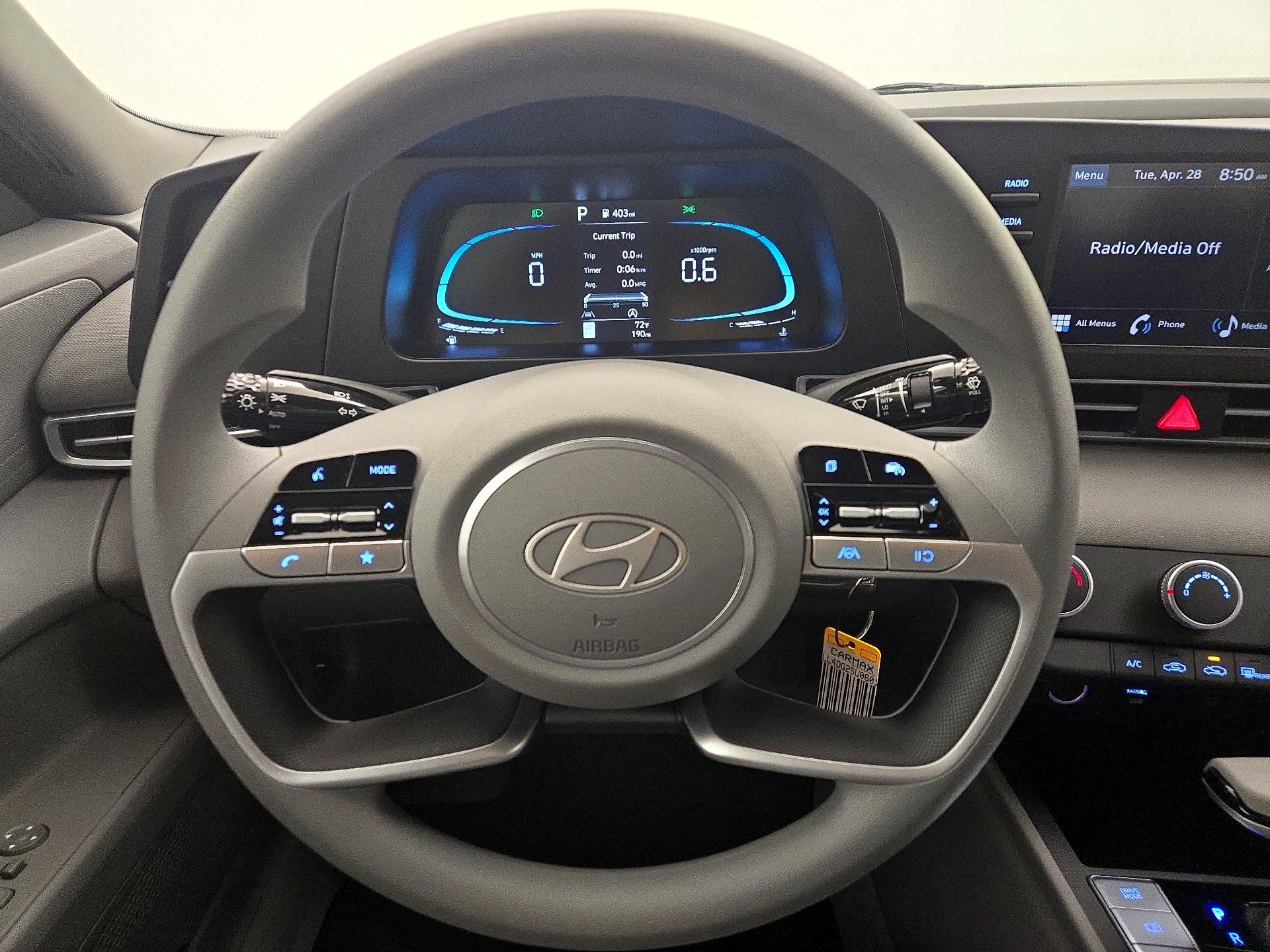 Thumbnail: 2025 Hyundai Elantra - 10