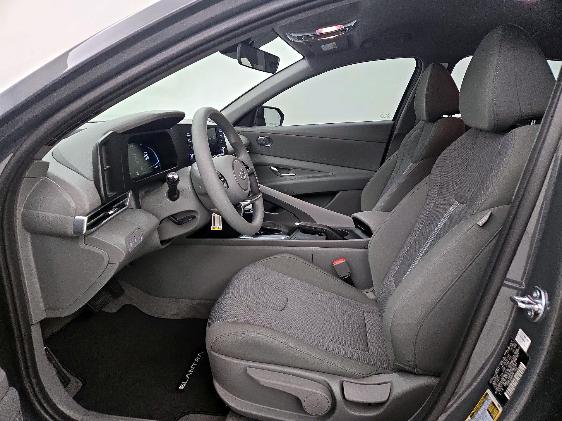Thumbnail: 2025 Hyundai Elantra - 11