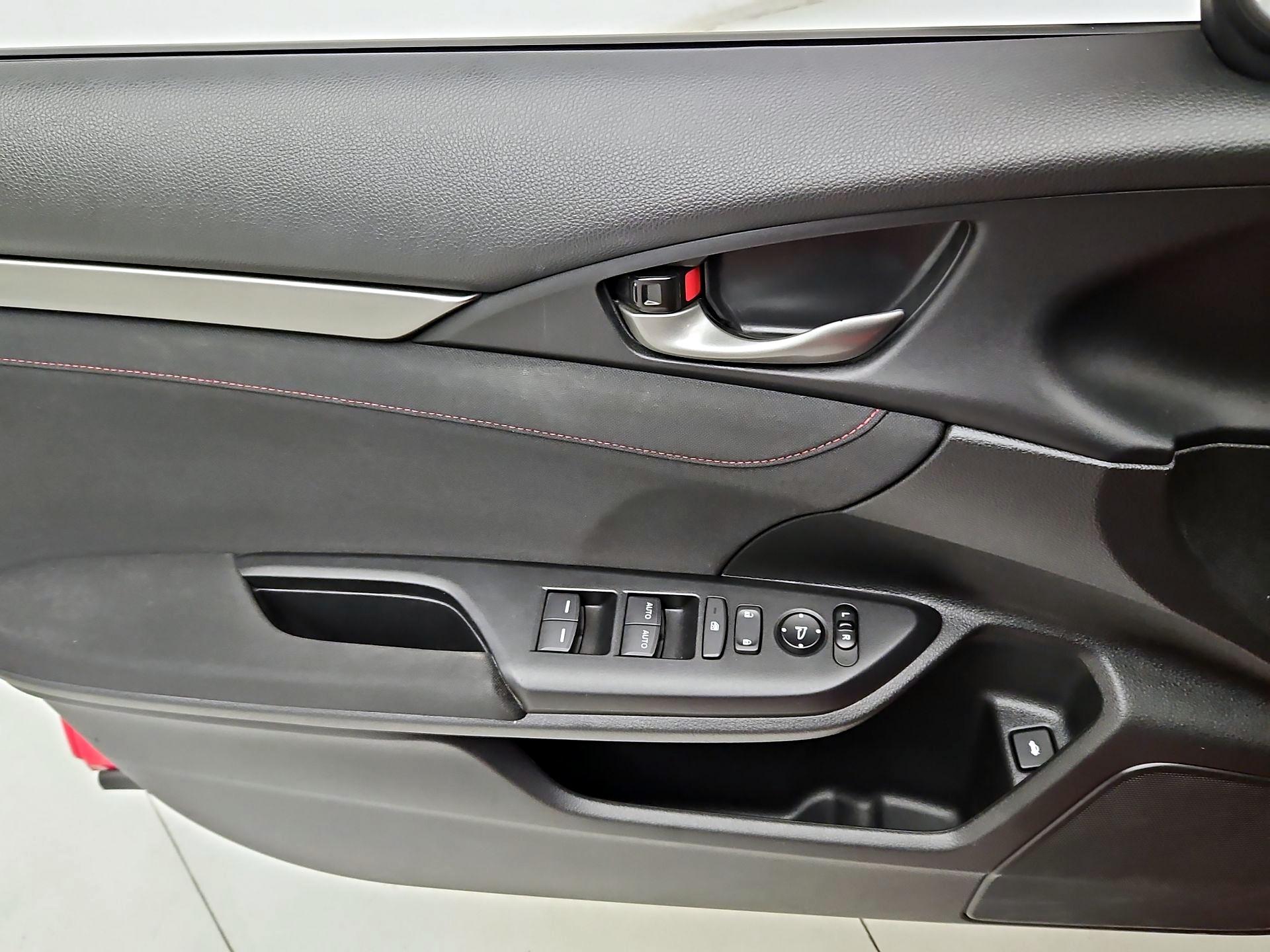 Thumbnail: 2018 Honda Civic - 12