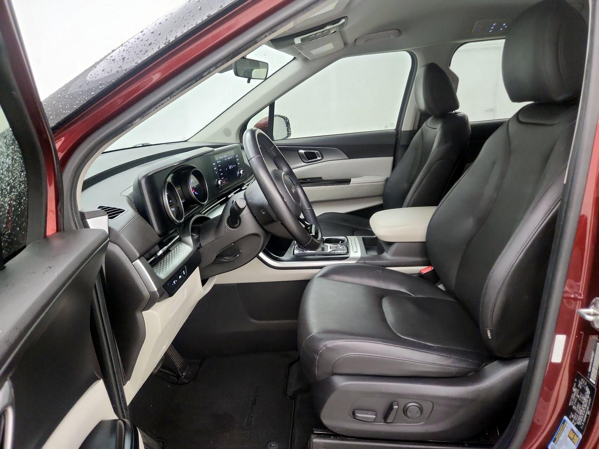 Thumbnail: 2022 Kia Carnival - 11