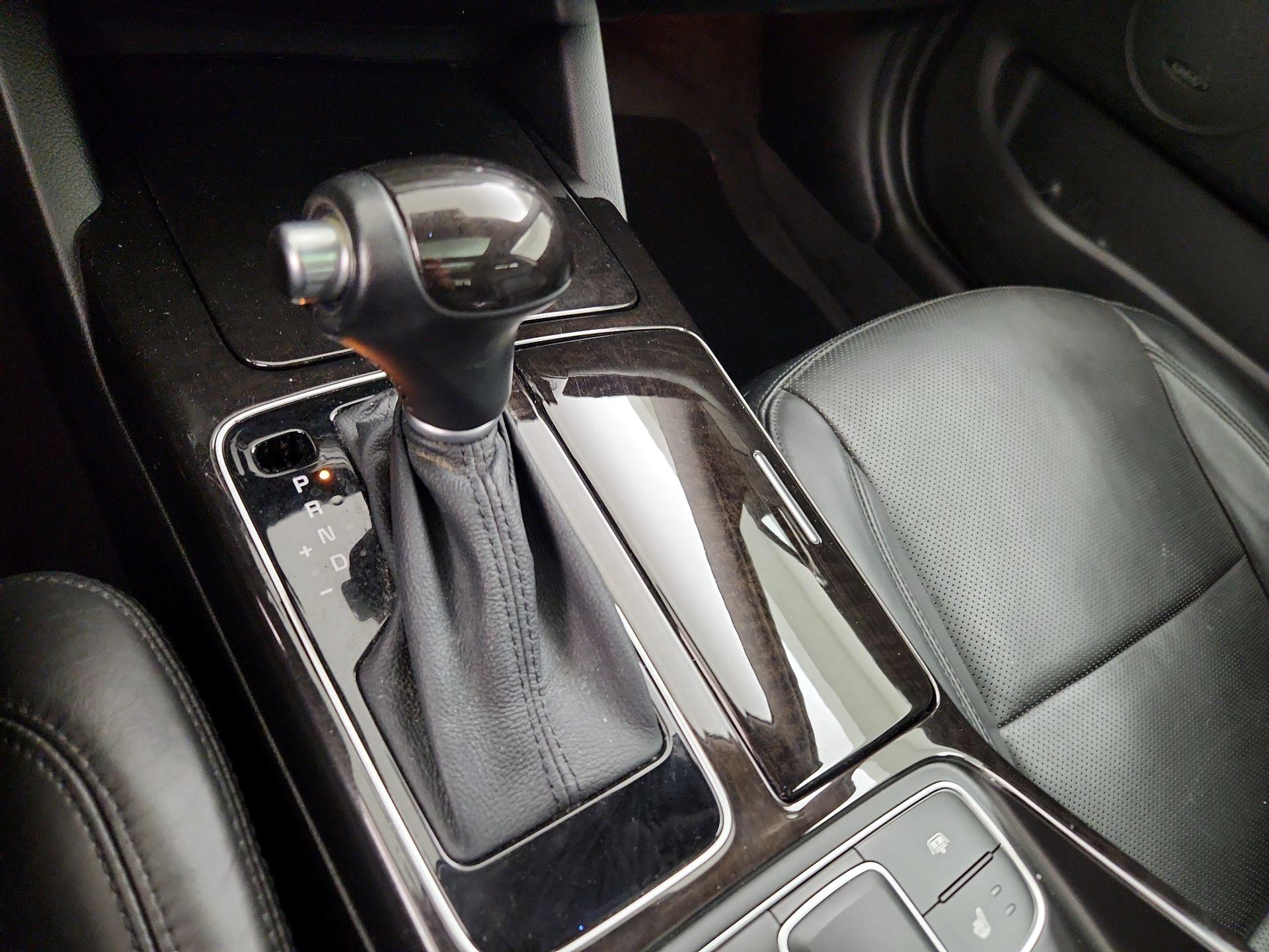 Thumbnail: 2014 Kia Cadenza - 18