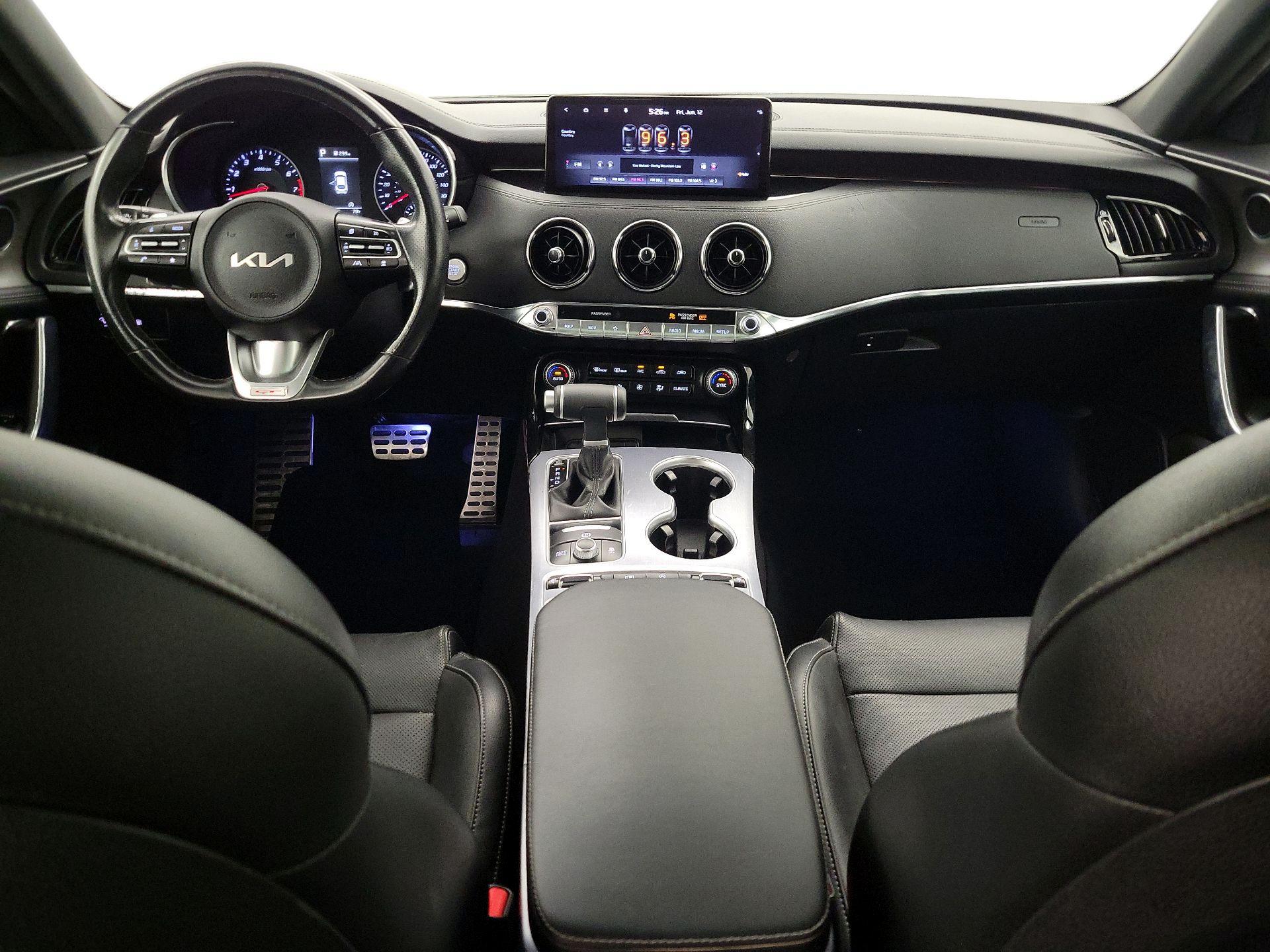 Thumbnail: 2022 Kia Stinger - 9