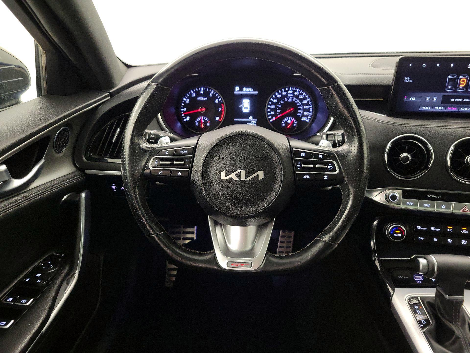 Thumbnail: 2022 Kia Stinger - 10