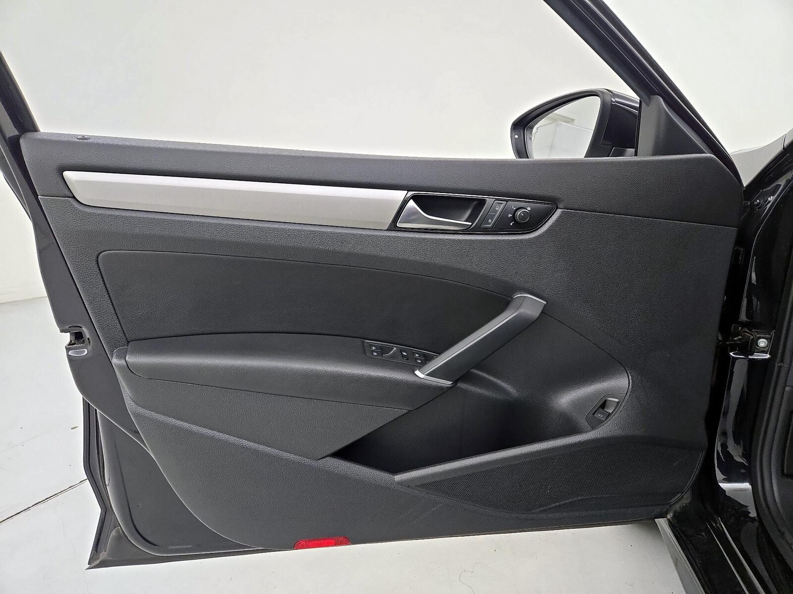 2021 Volkswagen Passat SE - Photo 13