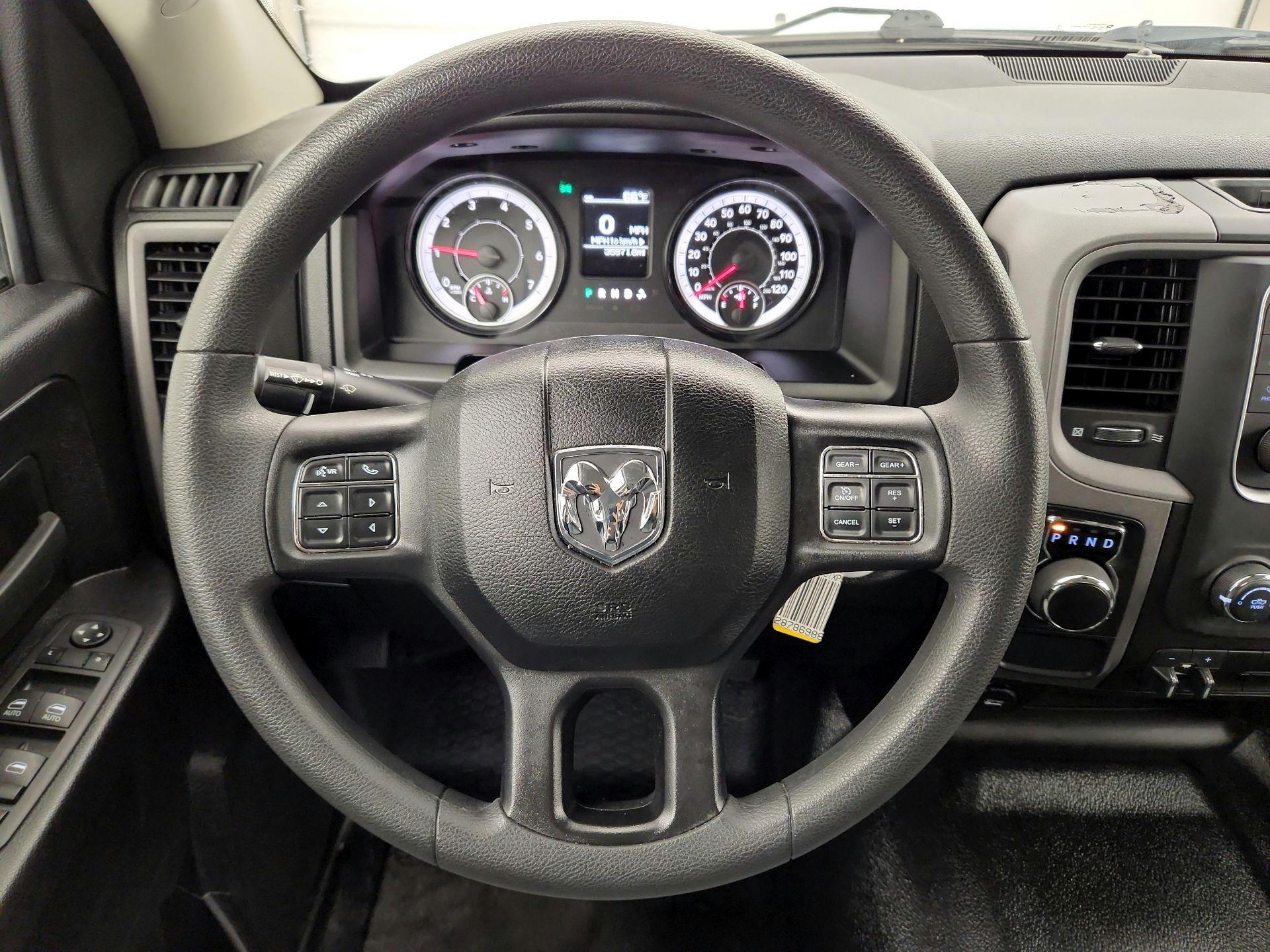 Thumbnail: 2023 RAM 1500 Classic - 10