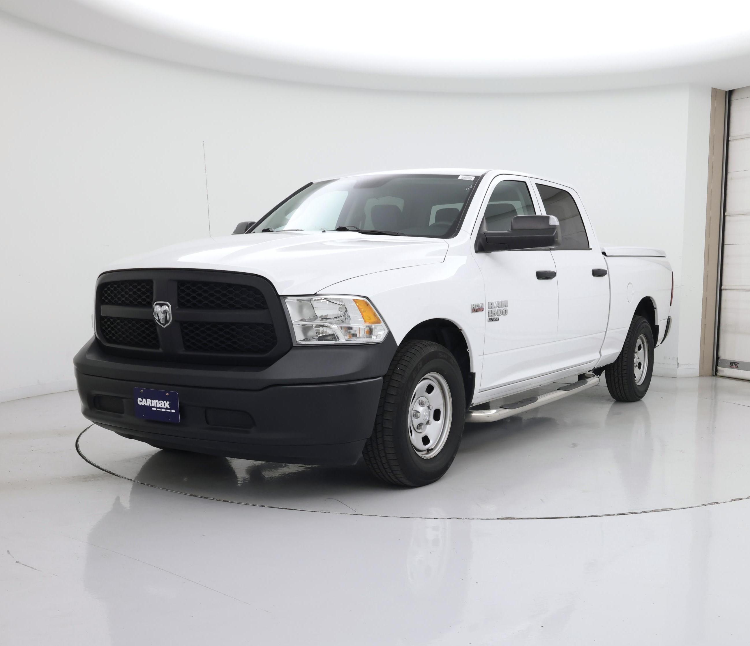 Thumbnail: 2023 RAM 1500 Classic - 4
