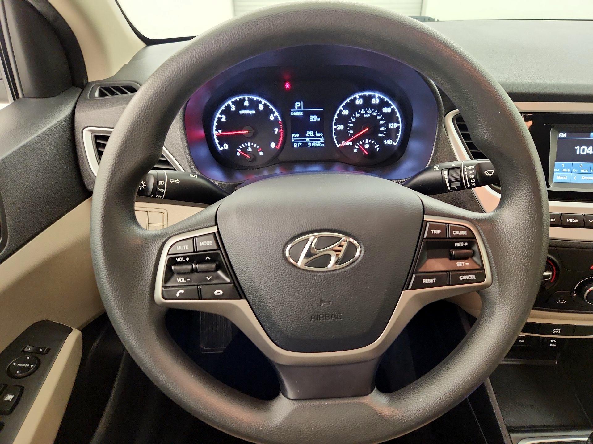 Thumbnail: 2022 Hyundai Accent - 10