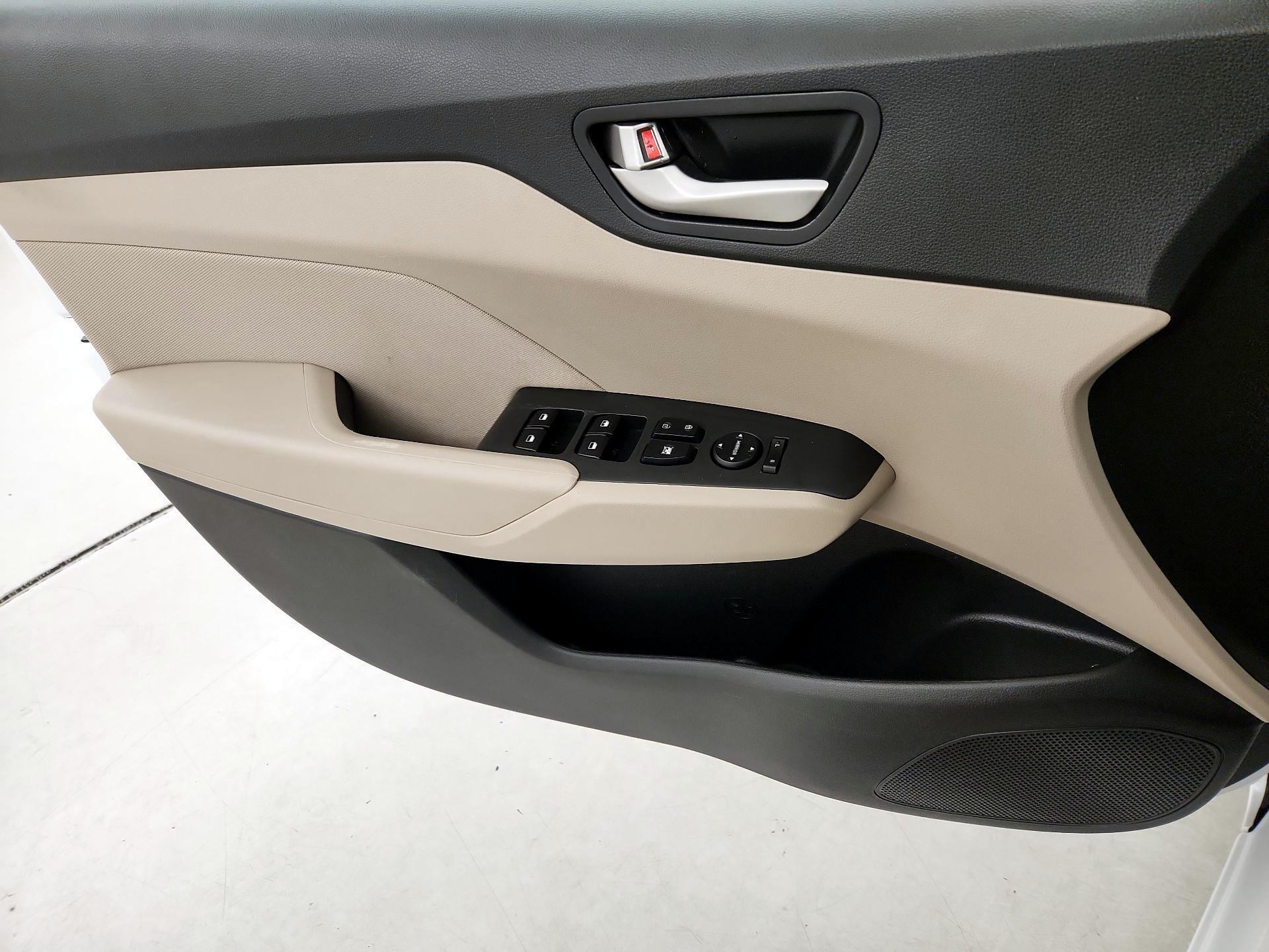 Thumbnail: 2022 Hyundai Accent - 12