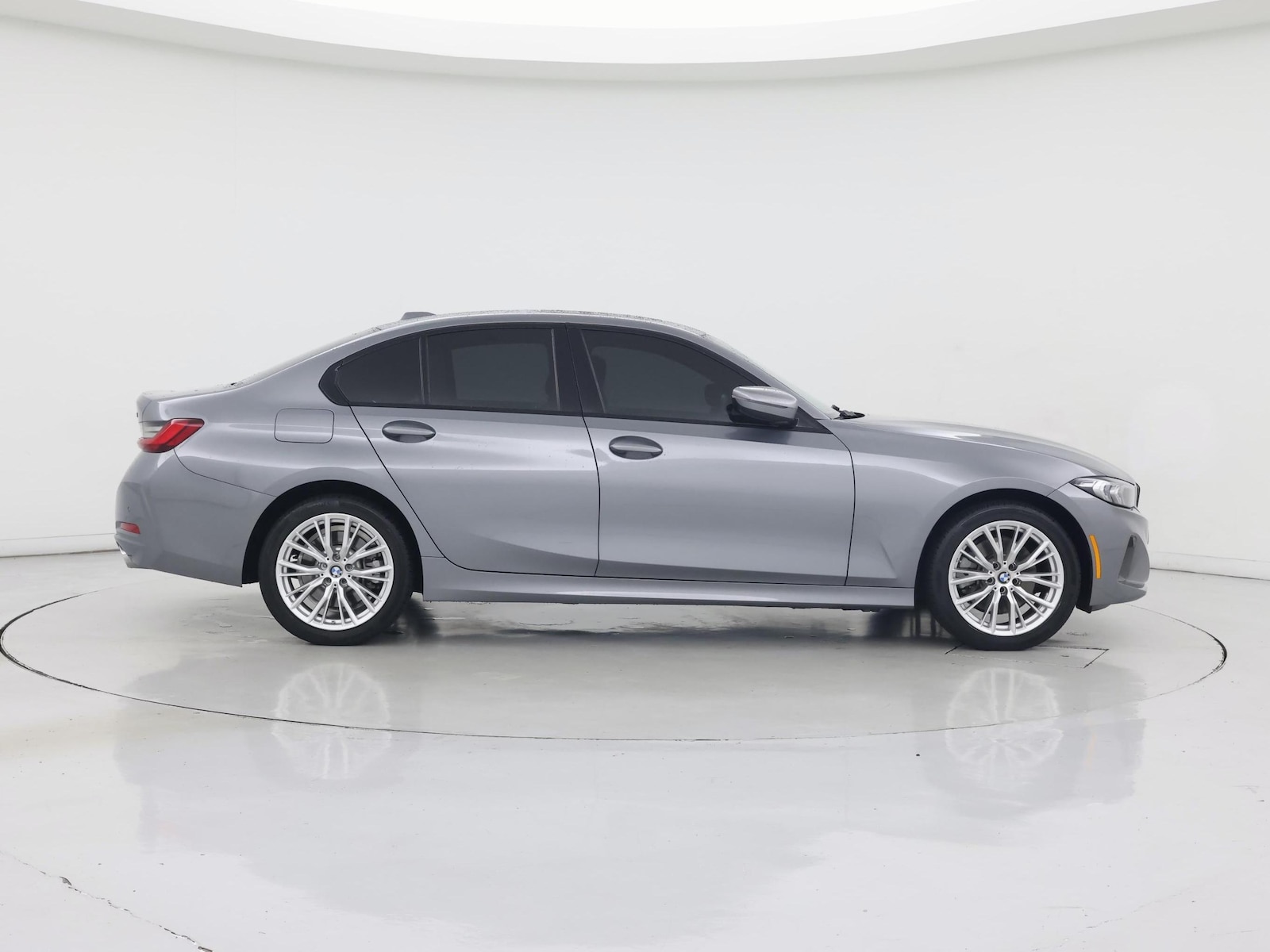 2023 BMW 3 Series 330i - Photo 8