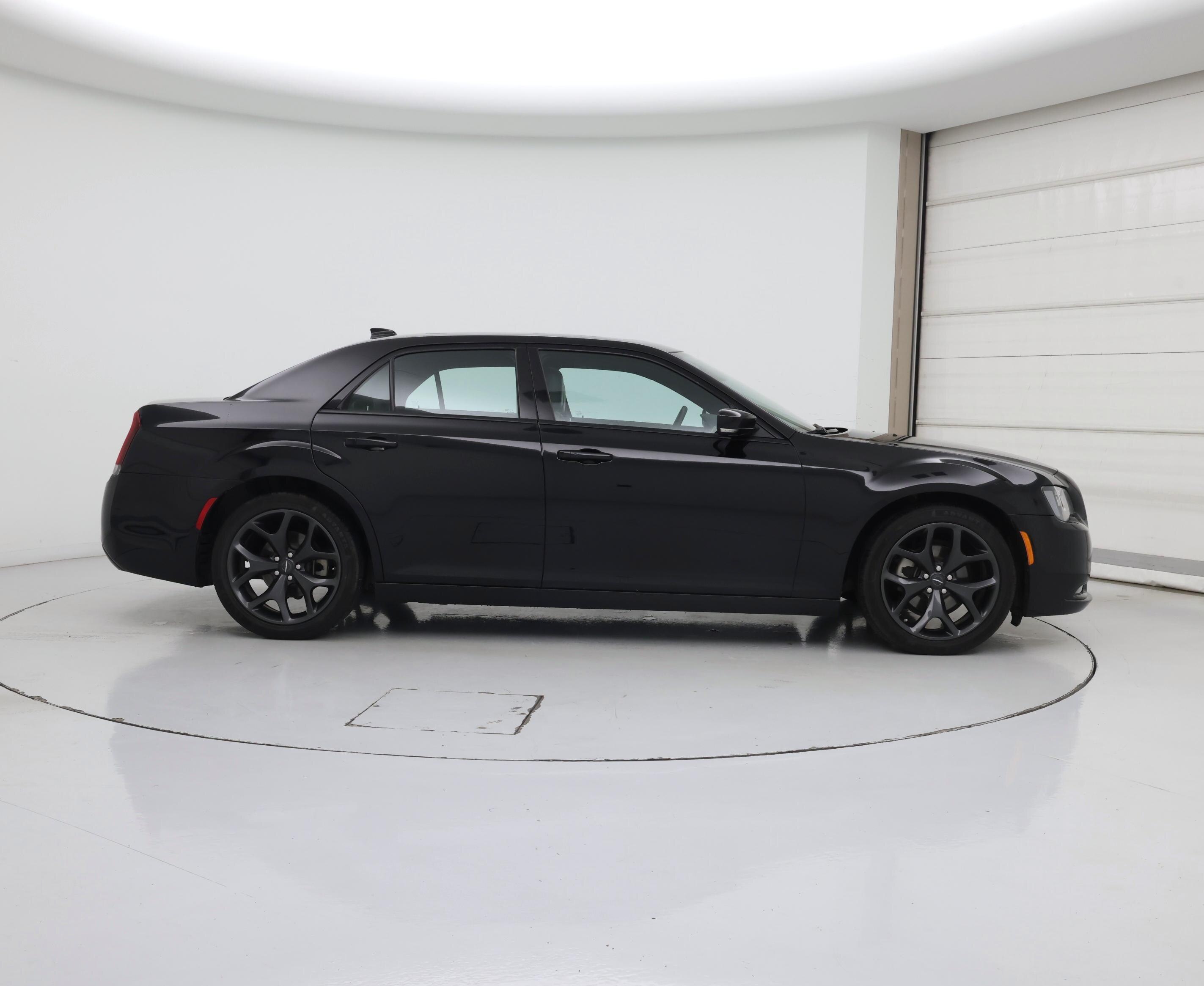 Thumbnail: 2023 Chrysler 300 - 7