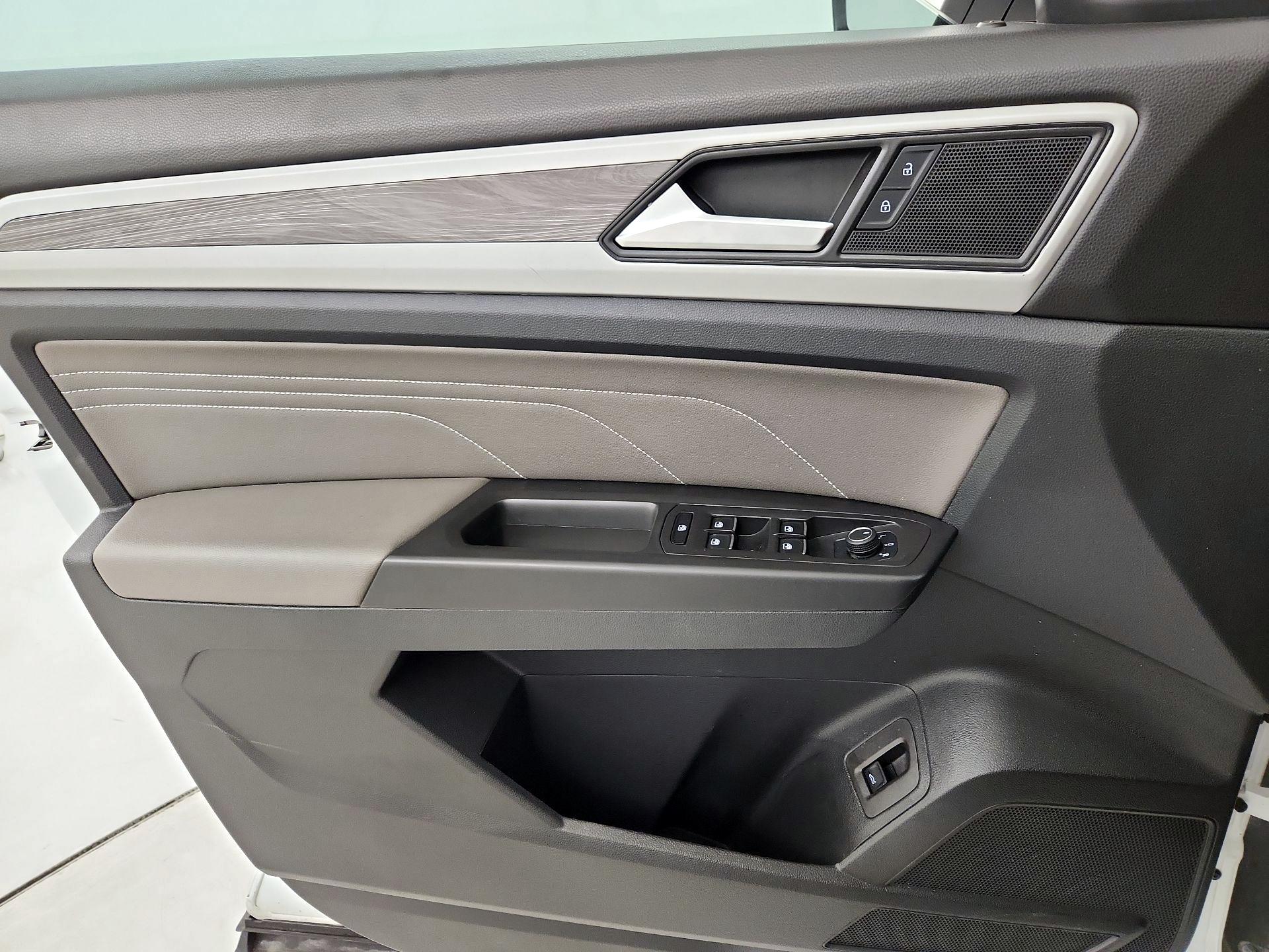Thumbnail: 2023 Volkswagen Atlas - 12