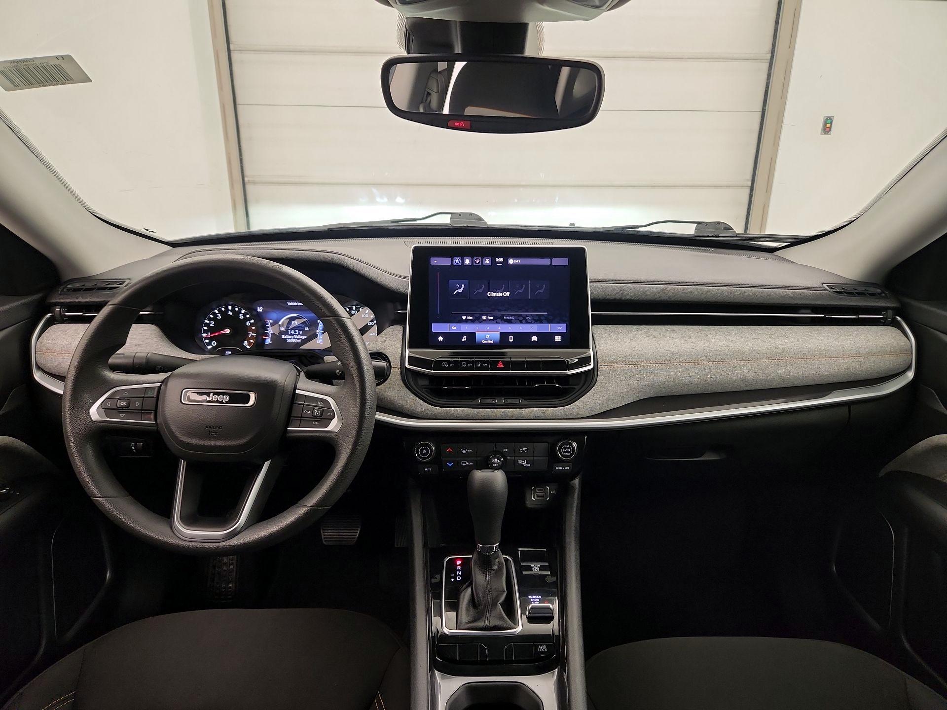 Thumbnail: 2022 Jeep Compass - 9