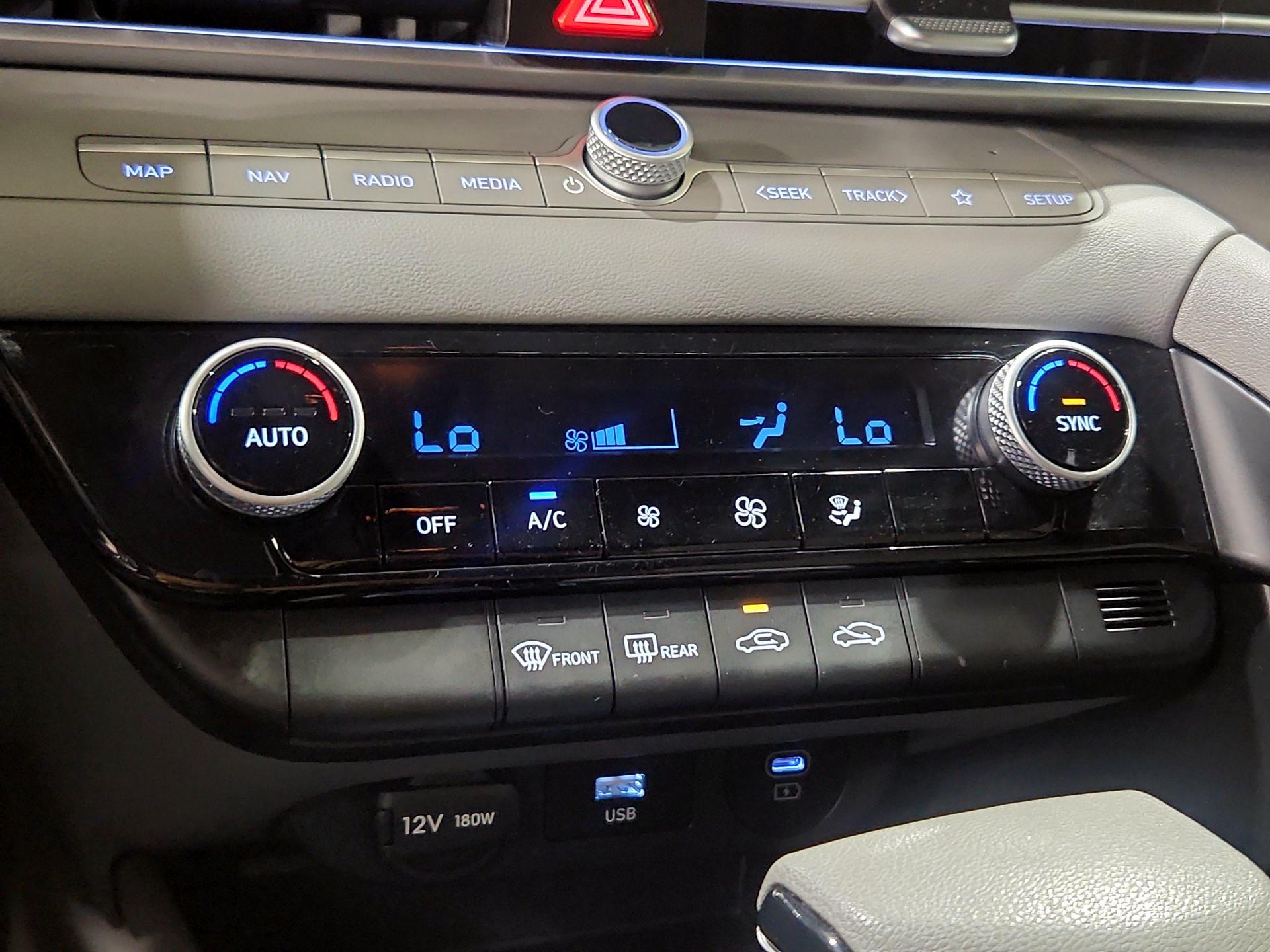 Thumbnail: 2024 Hyundai Elantra - 17