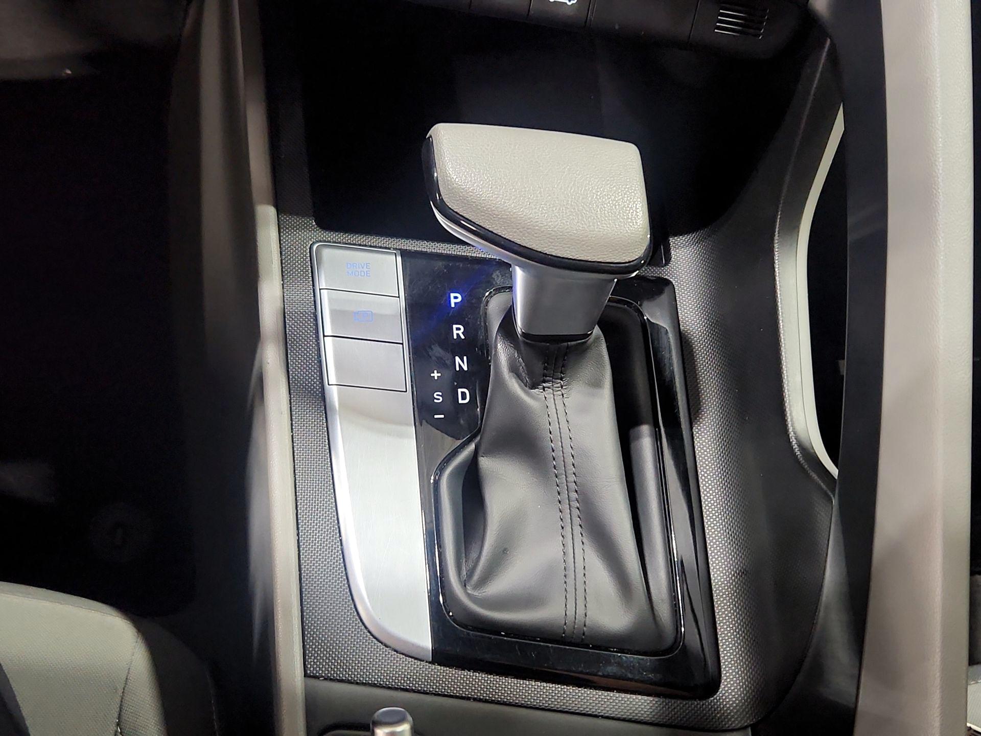 Thumbnail: 2024 Hyundai Elantra - 18