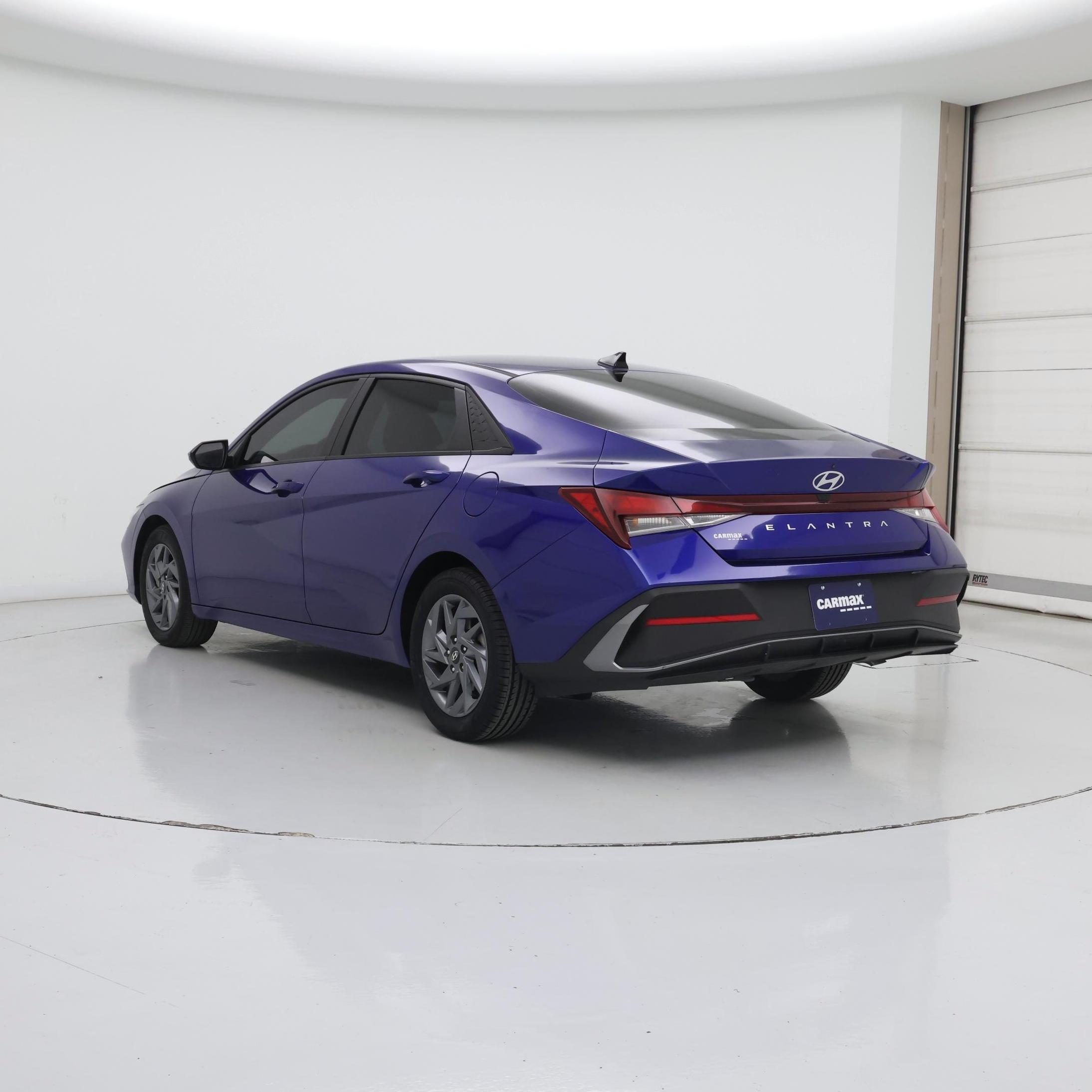 Thumbnail: 2024 Hyundai Elantra - 2