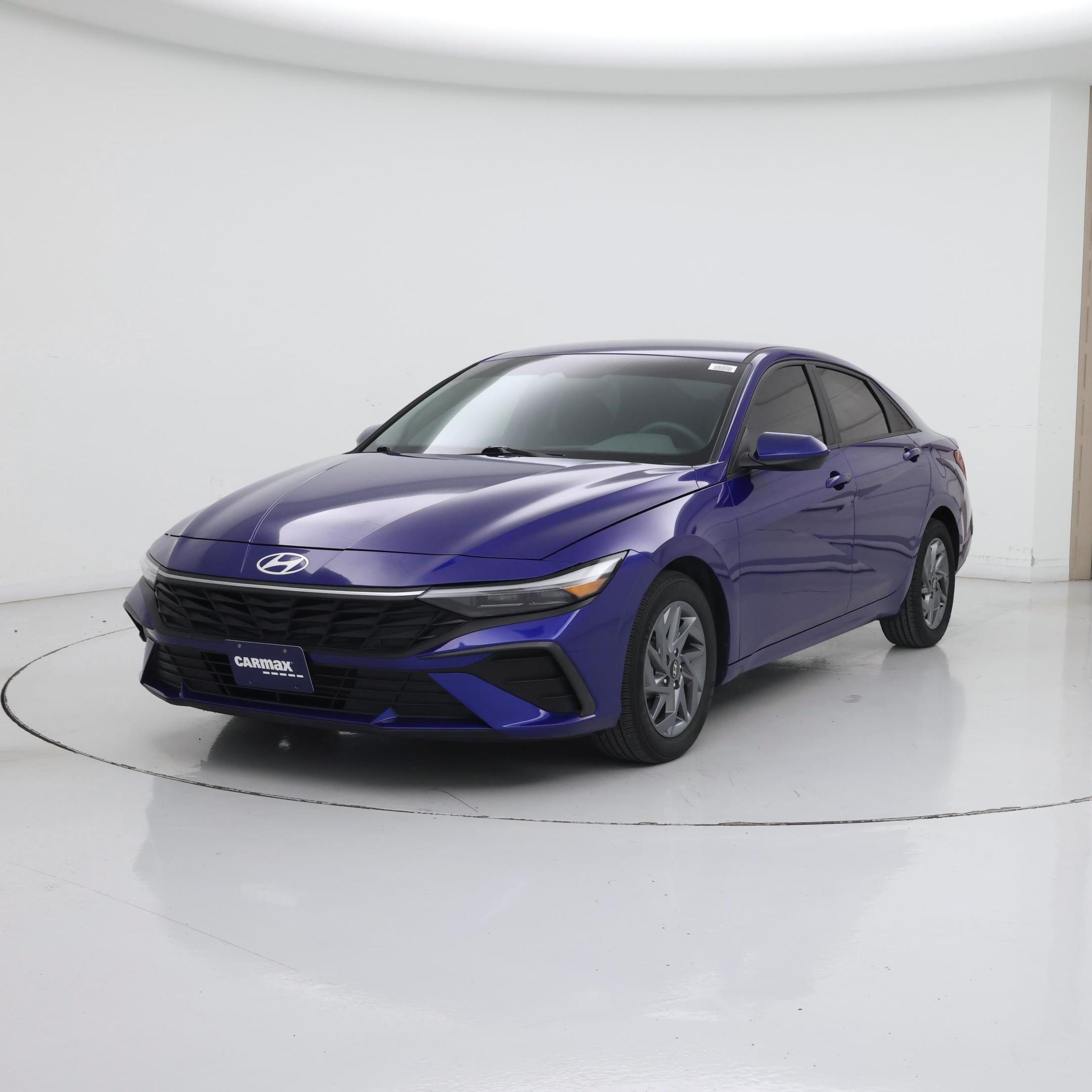 Thumbnail: 2024 Hyundai Elantra - 4