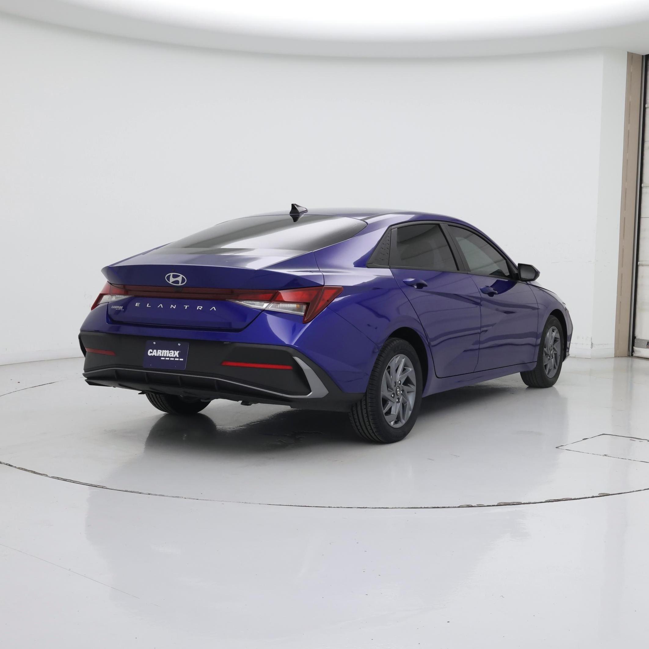 Thumbnail: 2024 Hyundai Elantra - 8