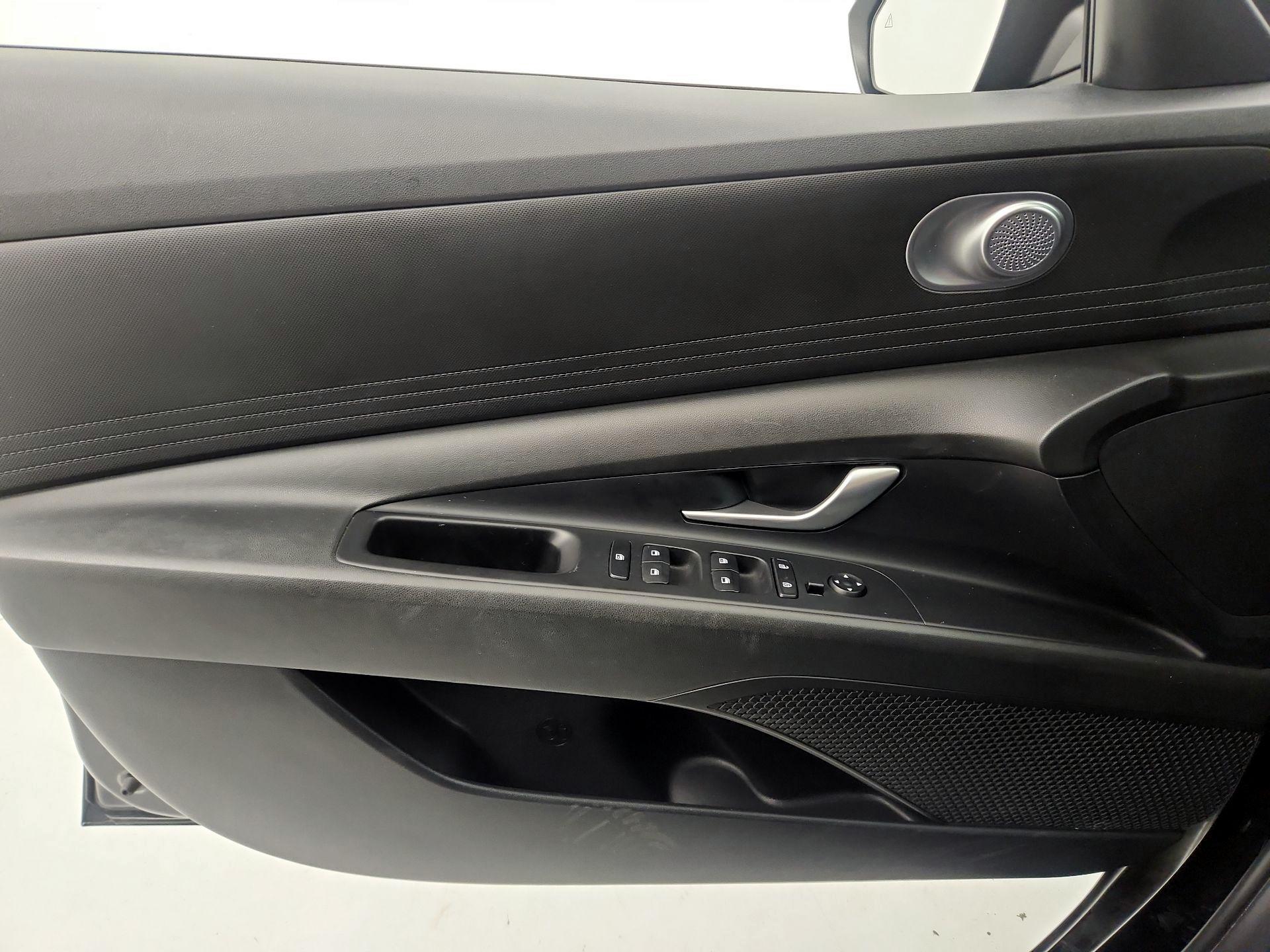Thumbnail: 2023 Hyundai Elantra - 12