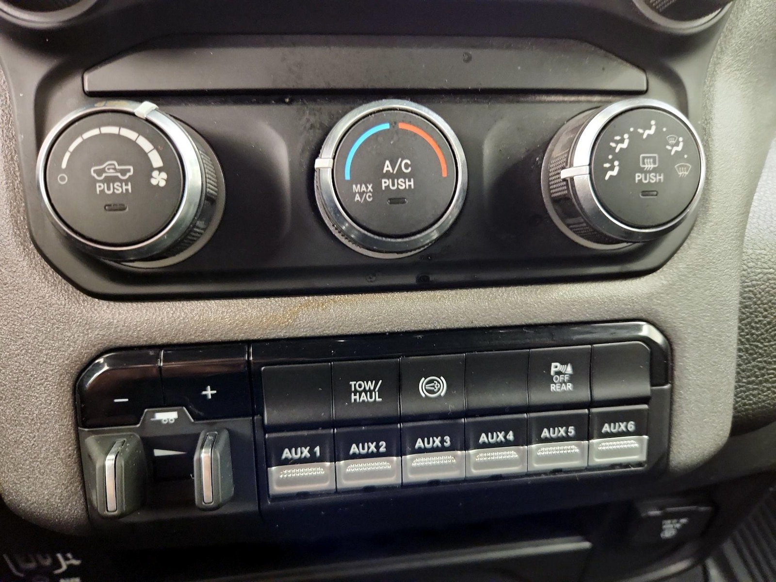 2024 RAM Ram 2500 Pickup Tradesman - Photo 17