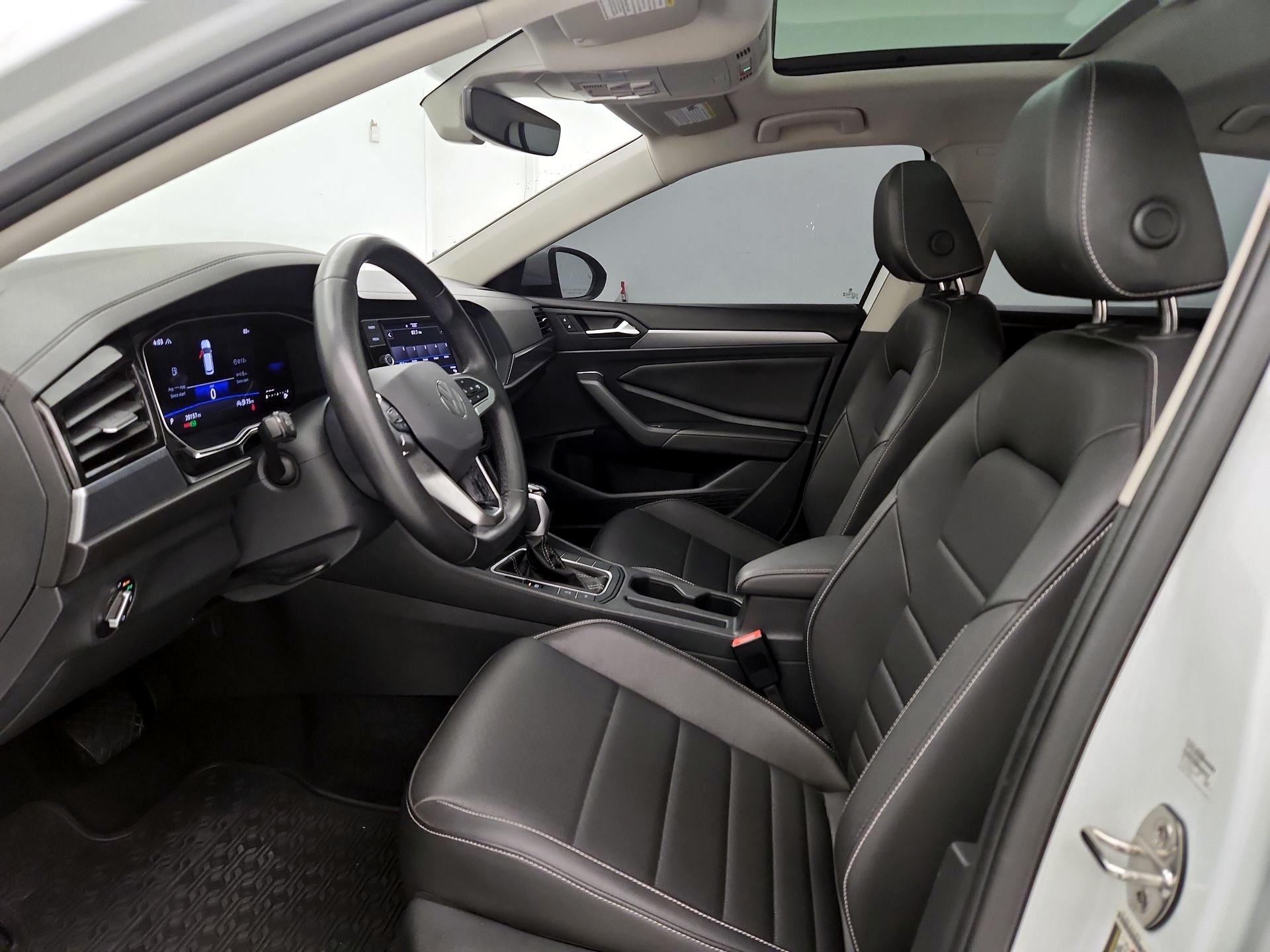 Thumbnail: 2024 Volkswagen Jetta - 11