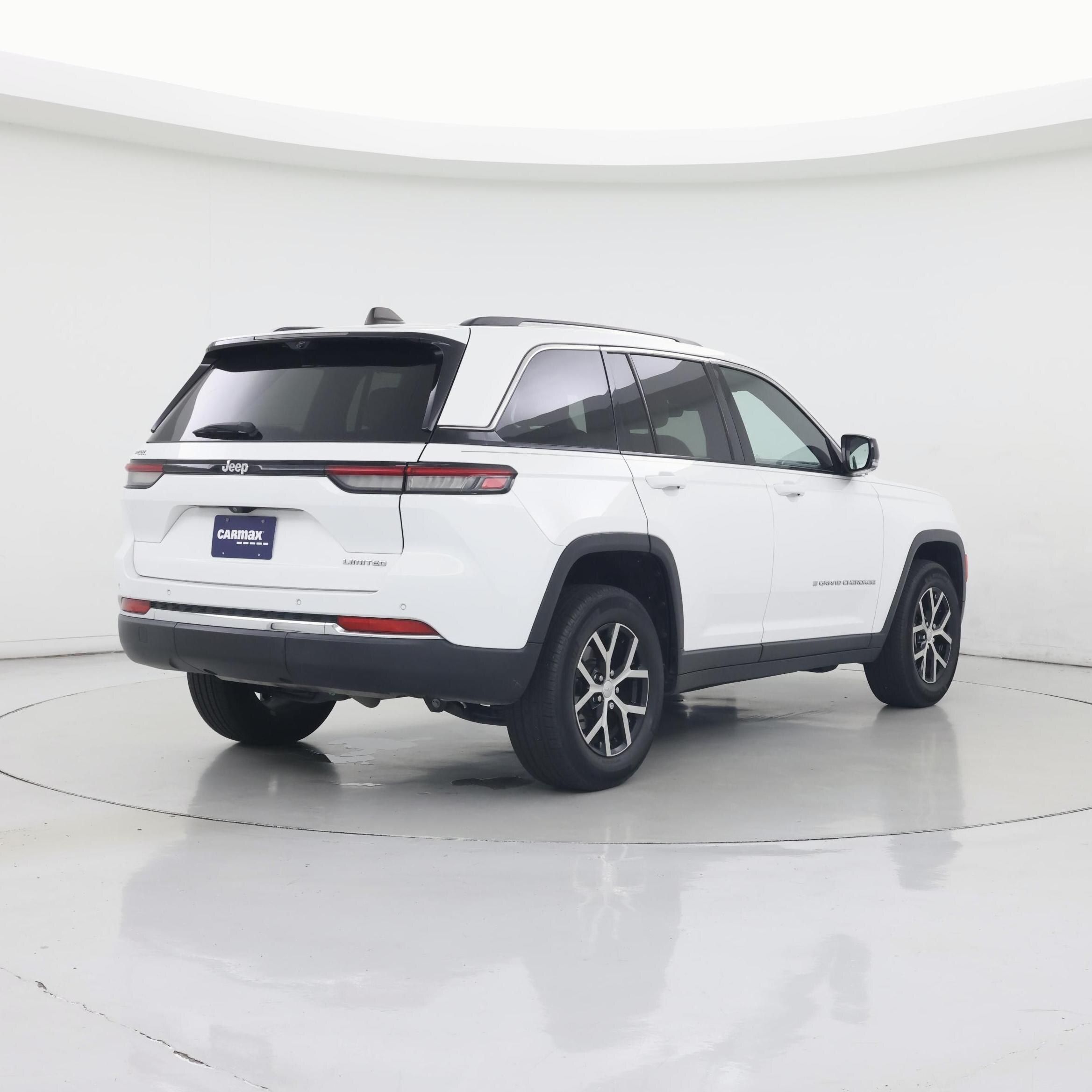 Thumbnail: 2023 Jeep Grand Cherokee - 8