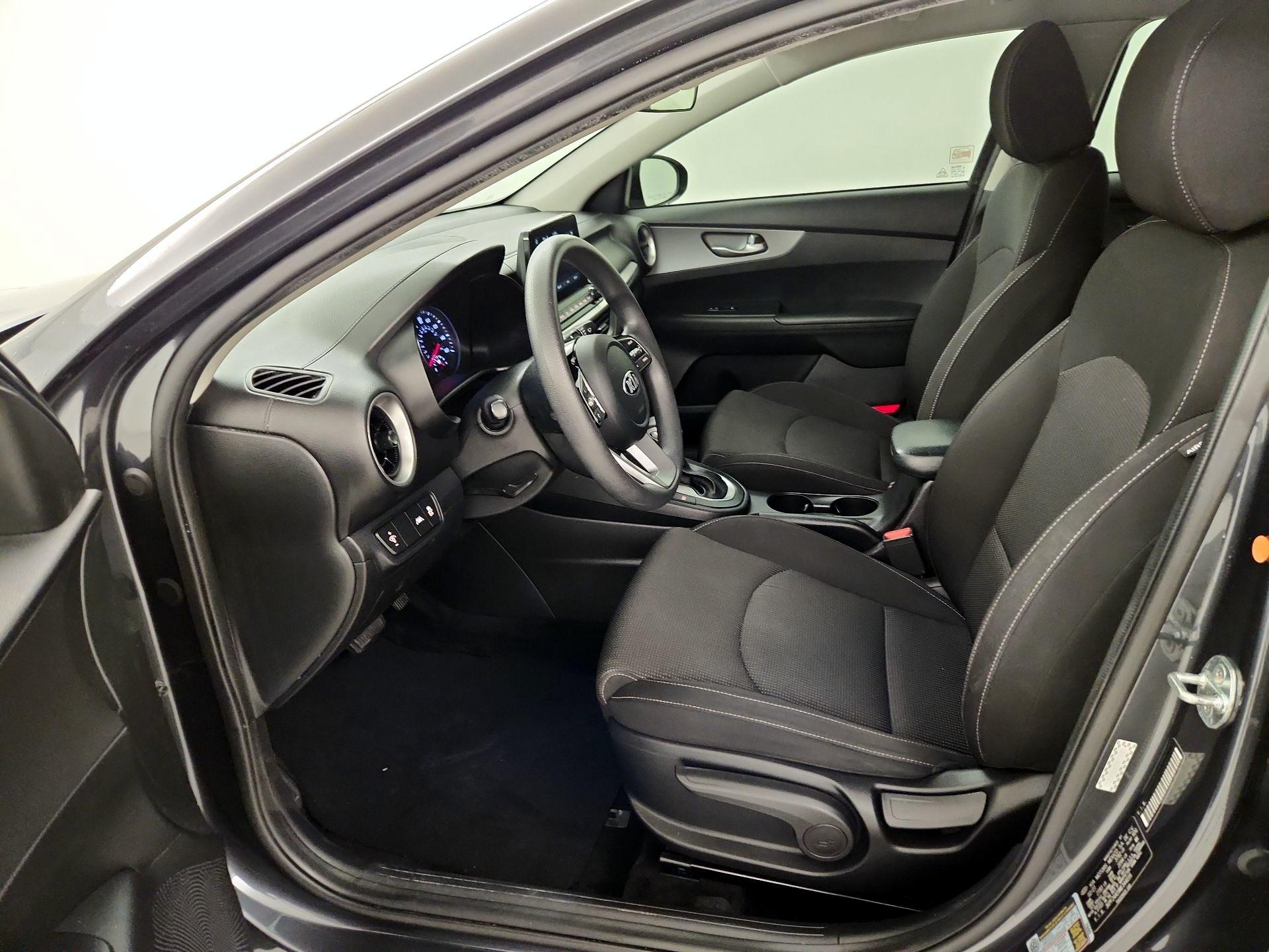 Thumbnail: 2021 Kia Forte - 11