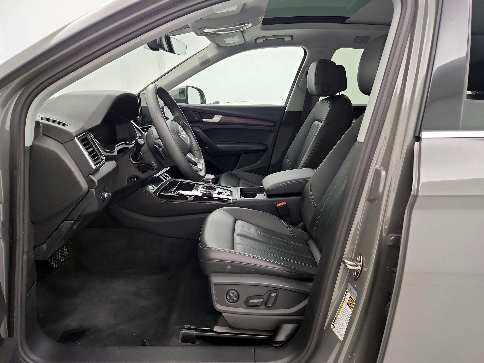 Thumbnail: 2023 Audi Q5 - 11