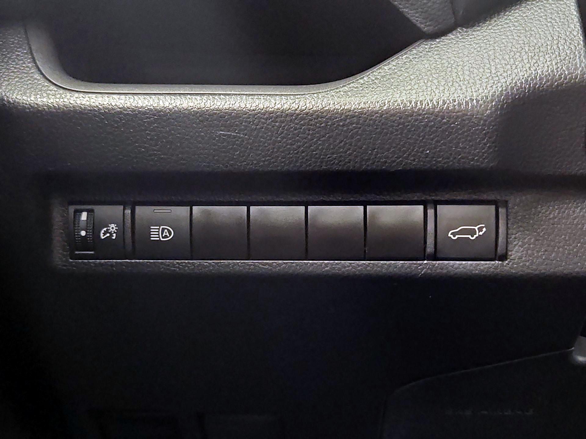 Thumbnail: 2023 Toyota RAV4 - 13