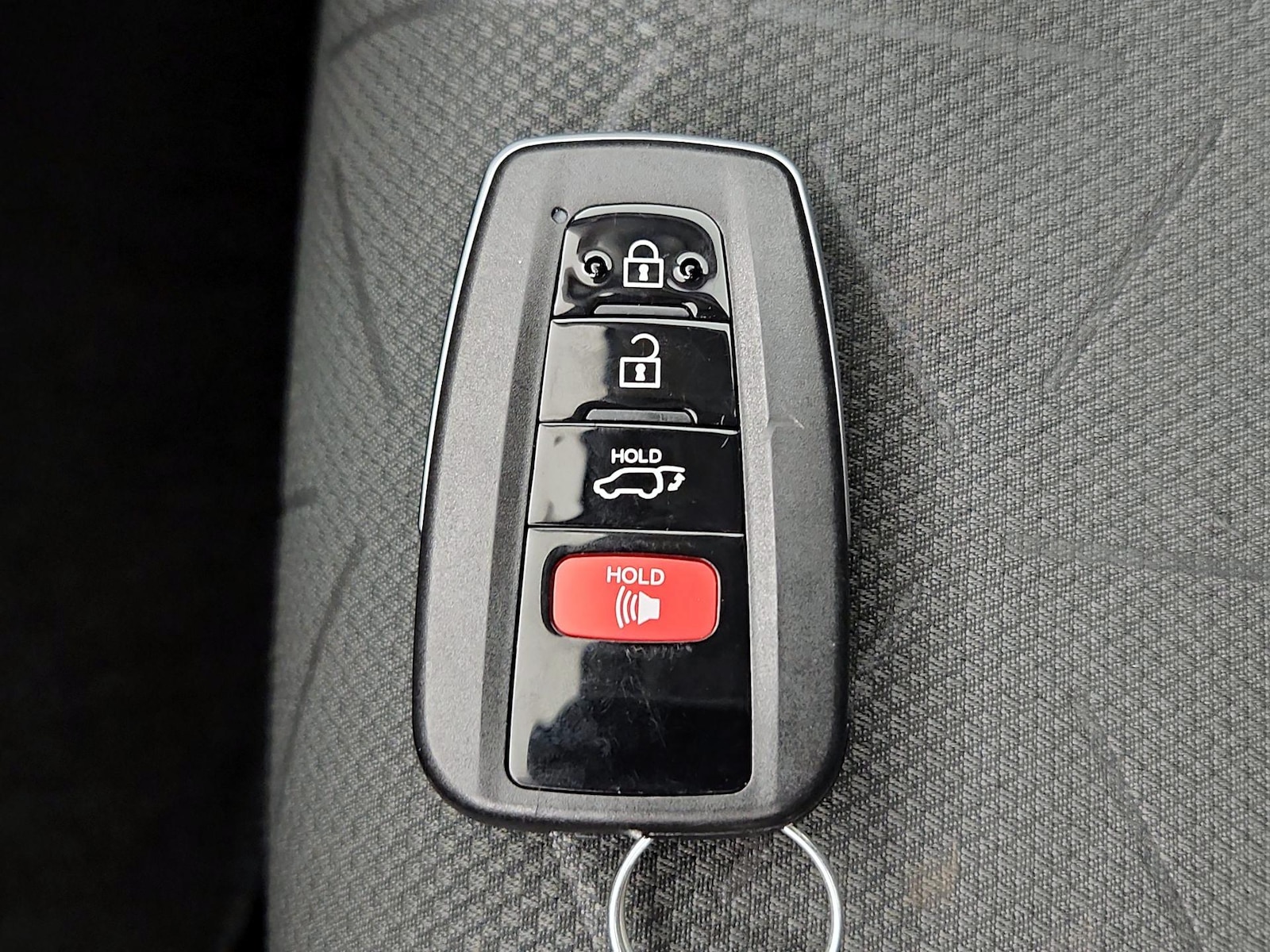 2023 Toyota RAV4 XLE - Photo 25