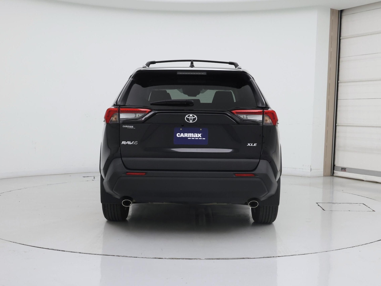 2023 Toyota RAV4 XLE - Photo 7