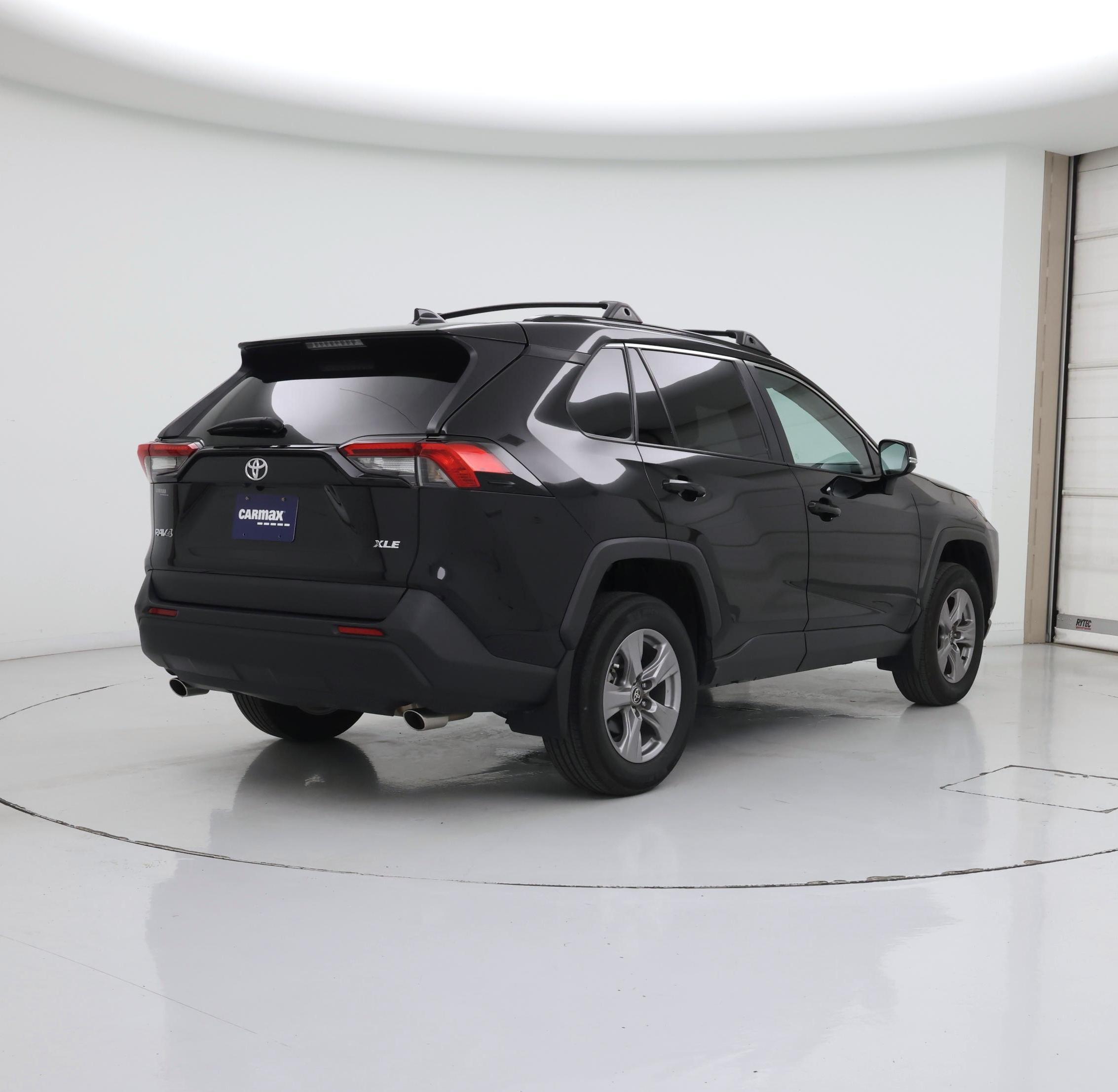 Thumbnail: 2023 Toyota RAV4 - 8